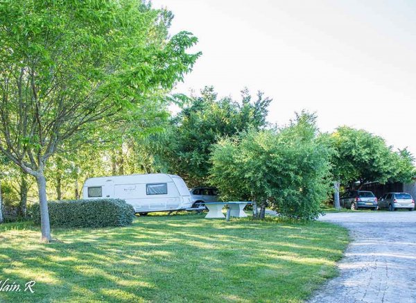 LAC SAINT GEORGES, Village Vacances & Camping avec vue sur les Pyrénées — Photo 4