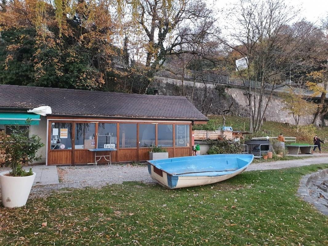 Camping La Maladaire — Kemp in La Tour-de-Peilz