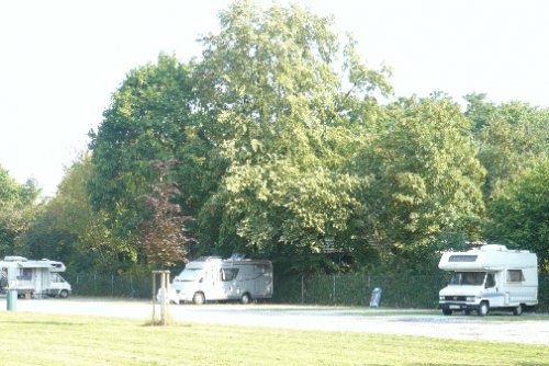 Stellplatz Gifiz Strandbad Offenburg — Camperplads in Offenburg