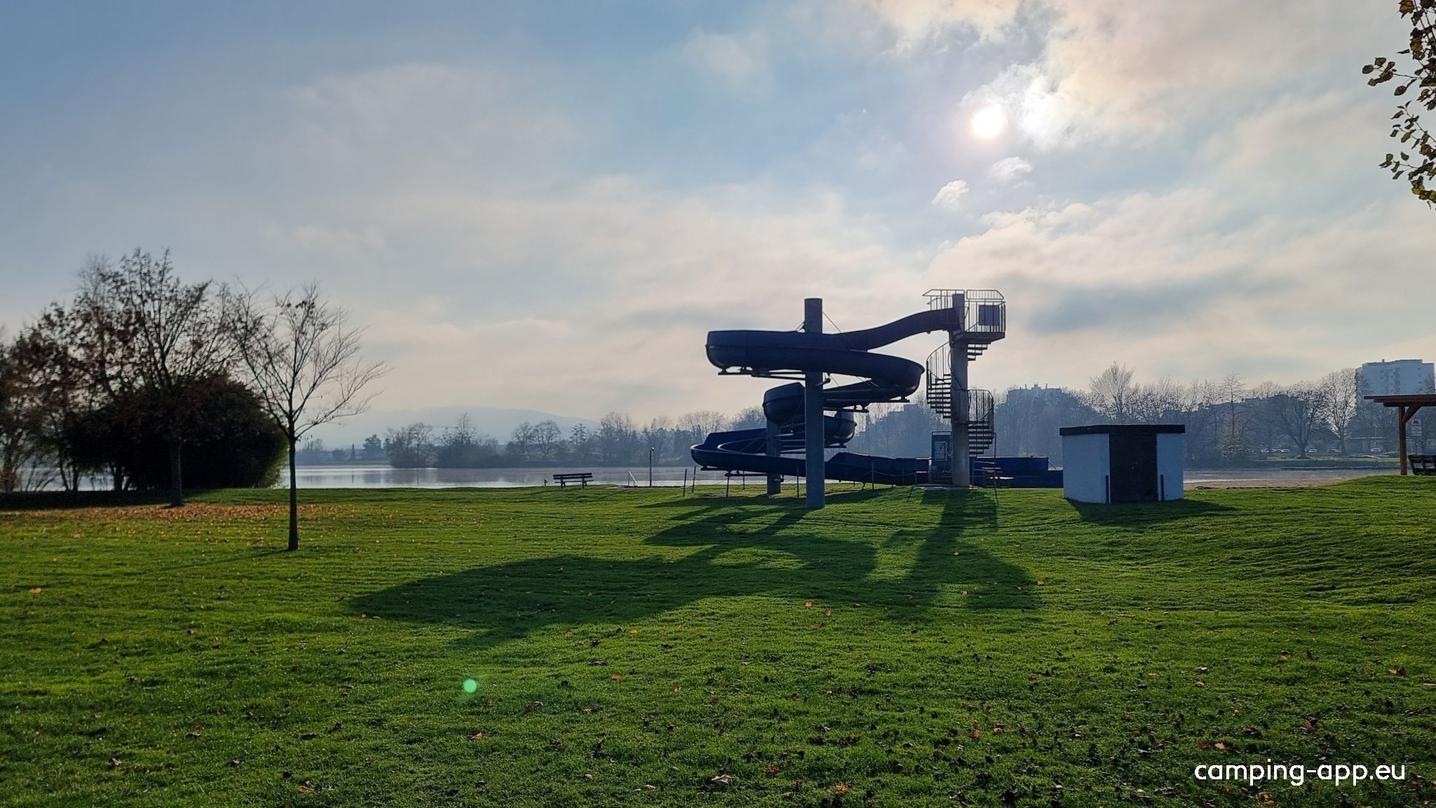 Stellplatz Gifiz Strandbad Offenburg — Aire camping car in Offenburg