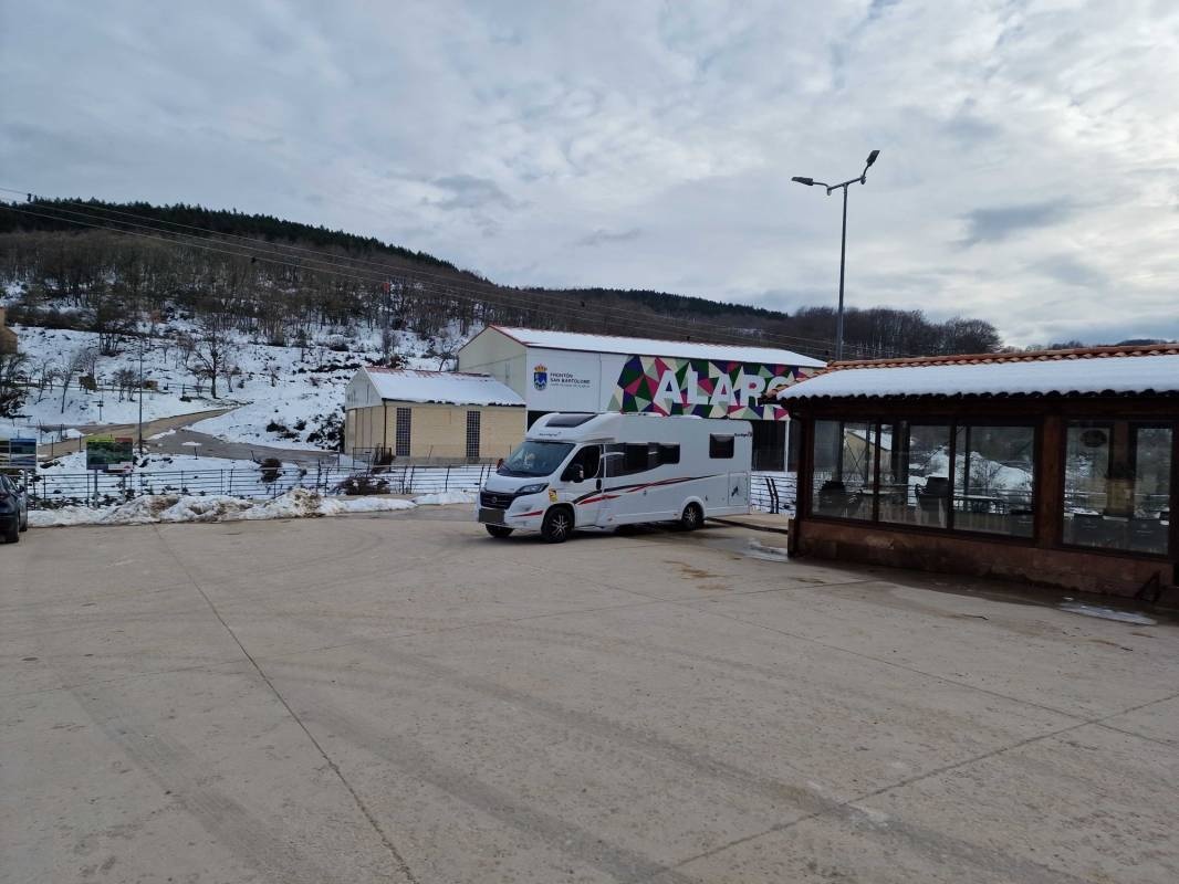 Nueva Cantina Alarcia — Campervan Site in Alarcia