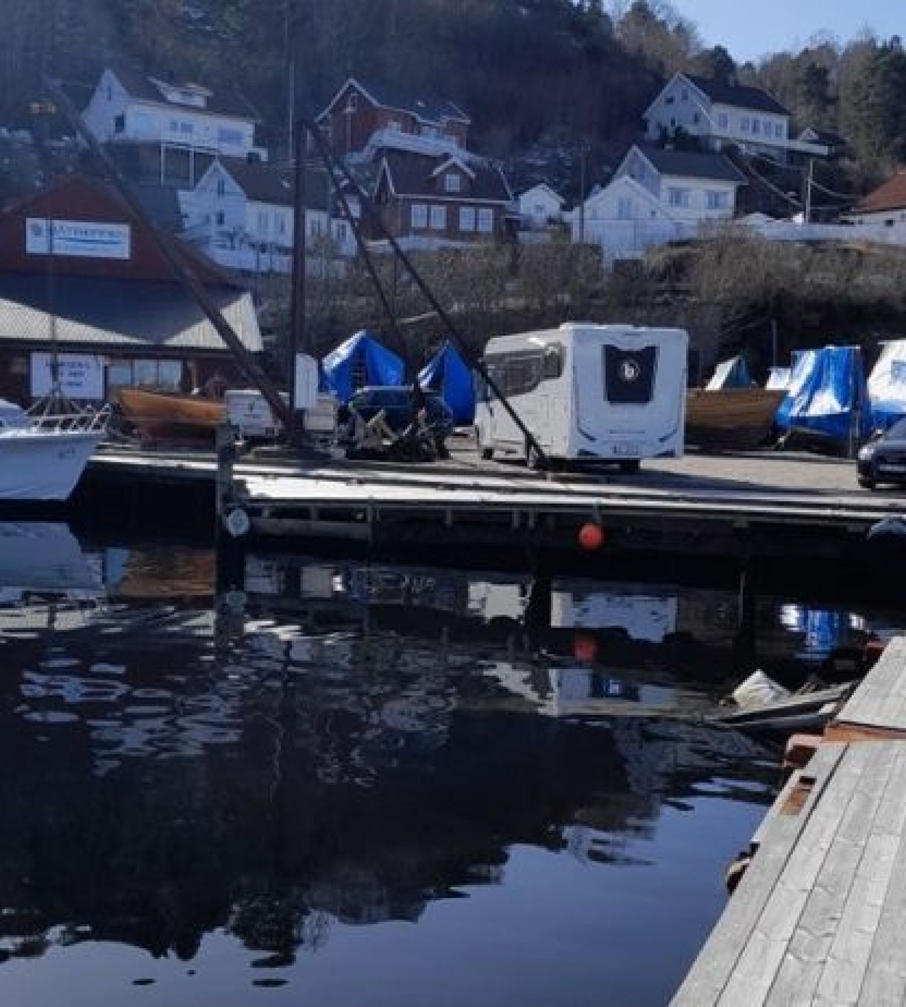Båtreppen Bobilparkering — Campervan Site in Kolbjørnsvik