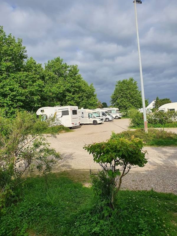 Stellplatz Saint-Valery-sur-Somme — Sp. parking dla kamperów in Saint-Valery-sur-Somme