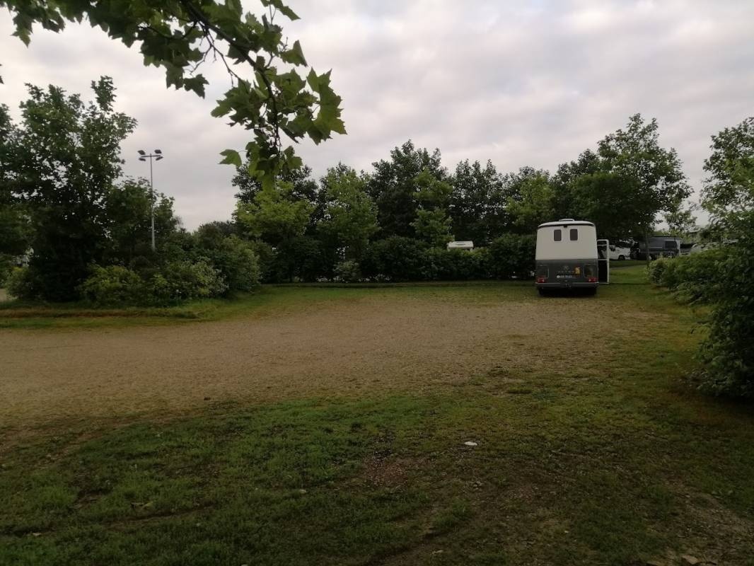Stellplatz Saint-Valery-sur-Somme — Camperplaats in Saint-Valery-sur-Somme