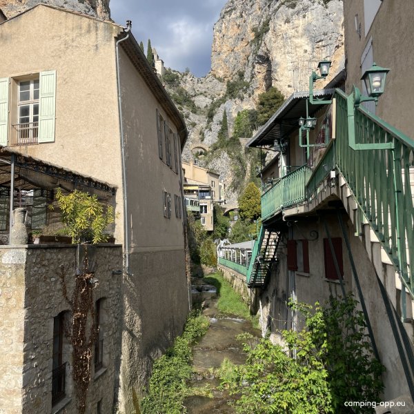 Stellplatz Moustiers-Sainte-Marie — Photo 6