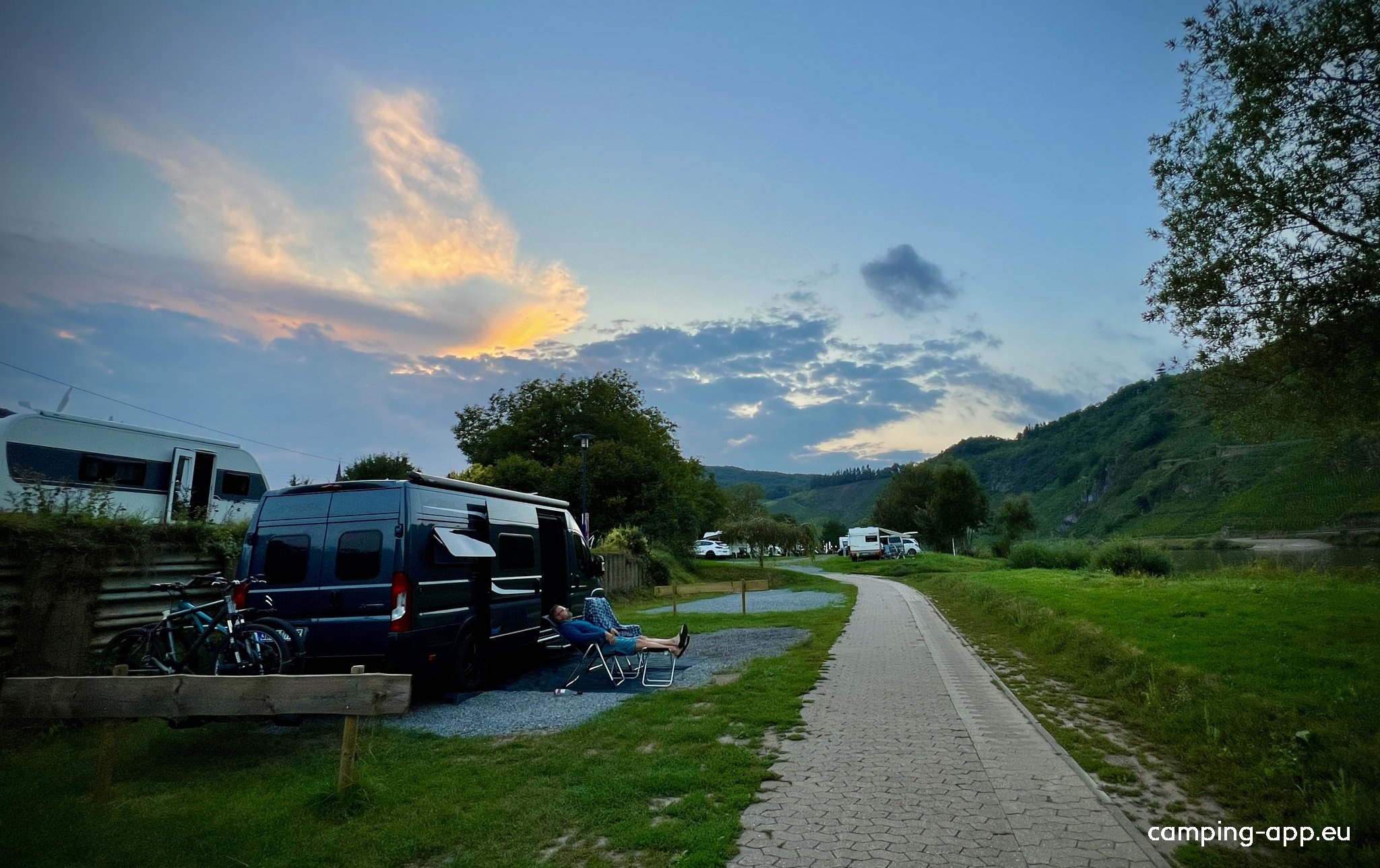 Moselcampingplatz Pünderich — Campingplatz in Traben-Trarbach