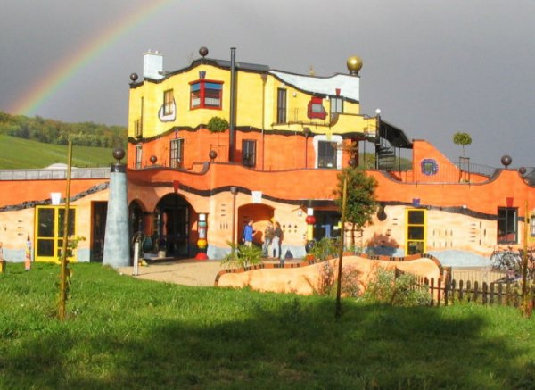 Weingut Hirn & HUNDERTWASSER-Artikel #4 — Photo 3