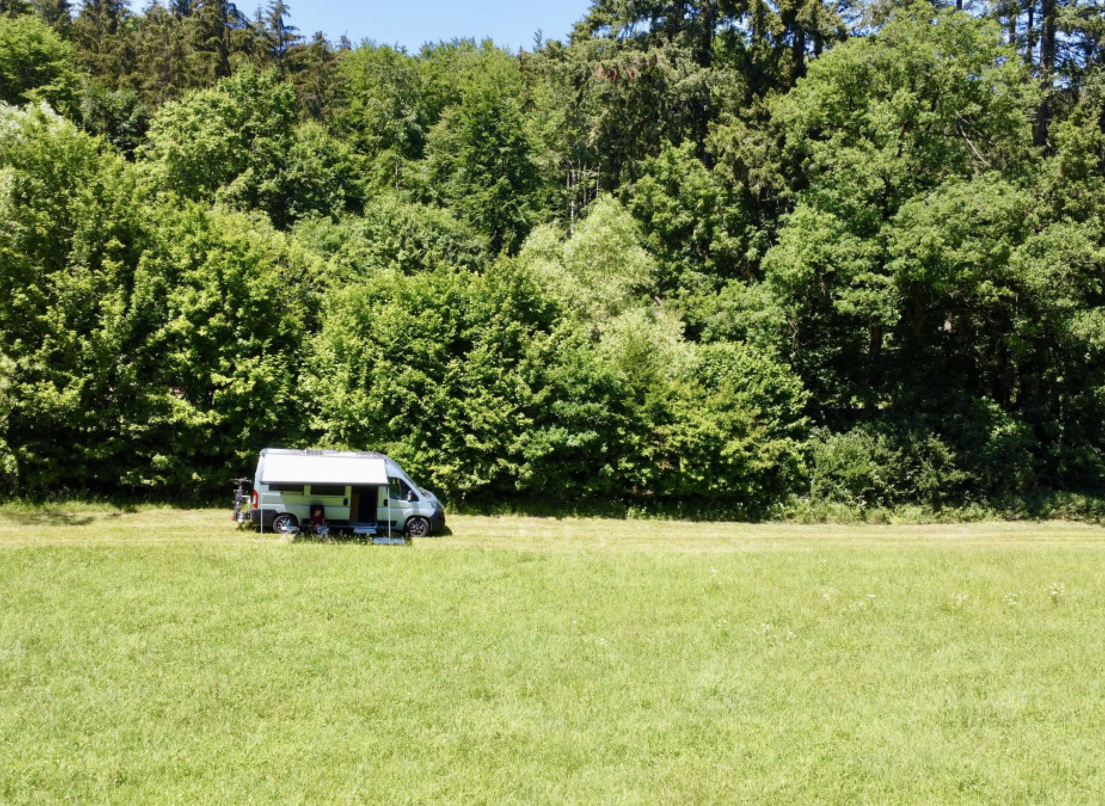 Netzlos glücklich am Waldrand — Aire camping car in Bad Mergentheim