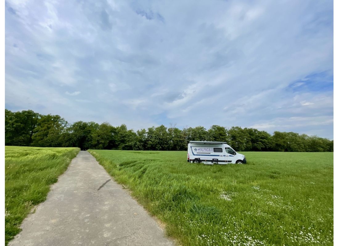 Schöne Wiese mit Eifelblick — Camperplaats in Simmern