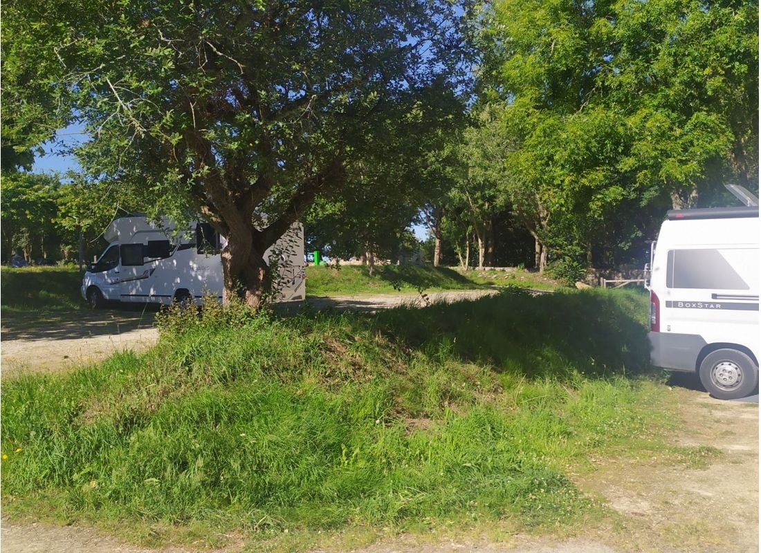 Stellplatz Locronan — Bobilplass in Locronan