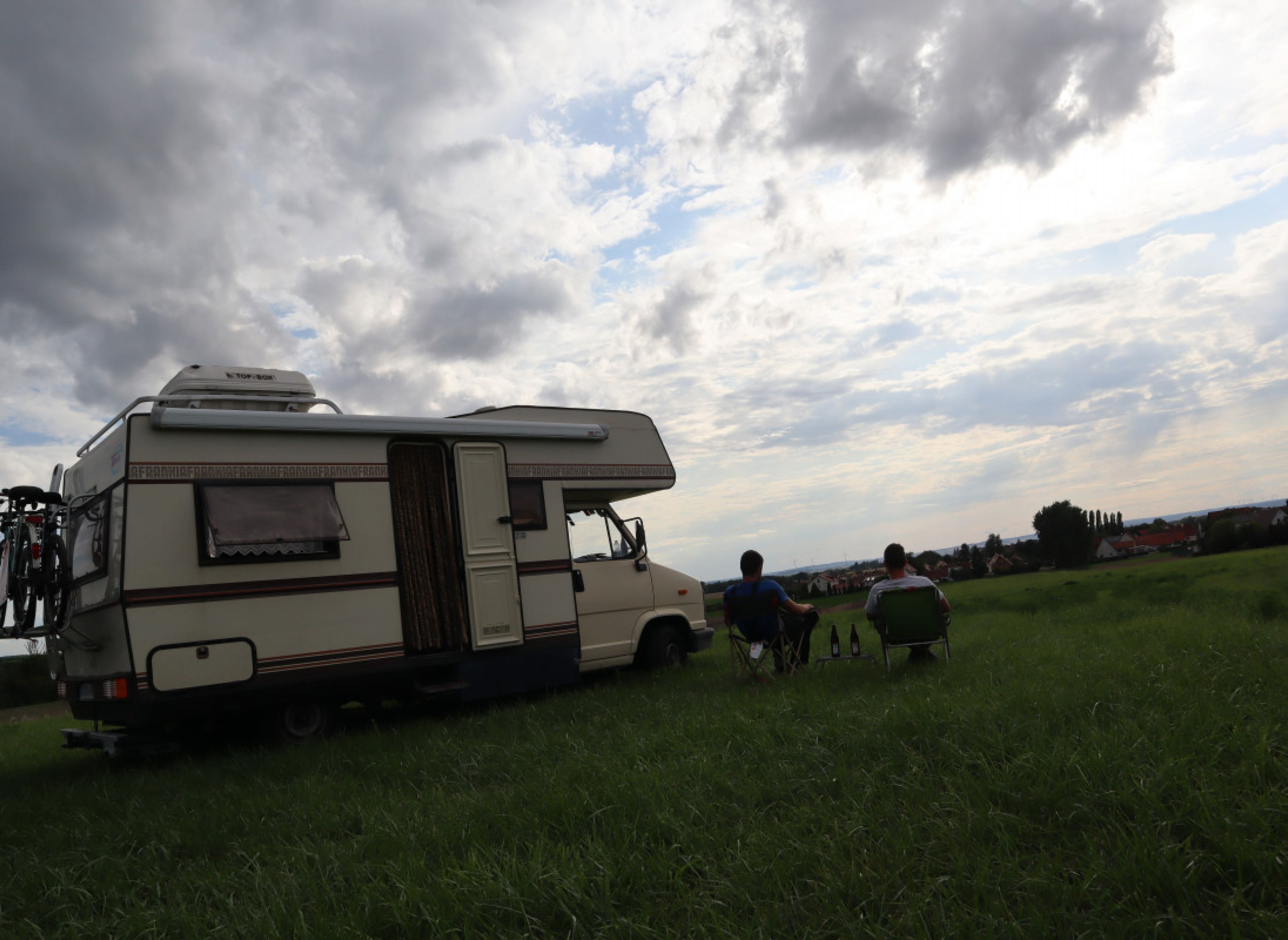 Träumen unter Bäumen #2 — Campervan Site in Michelau im Steigerwald