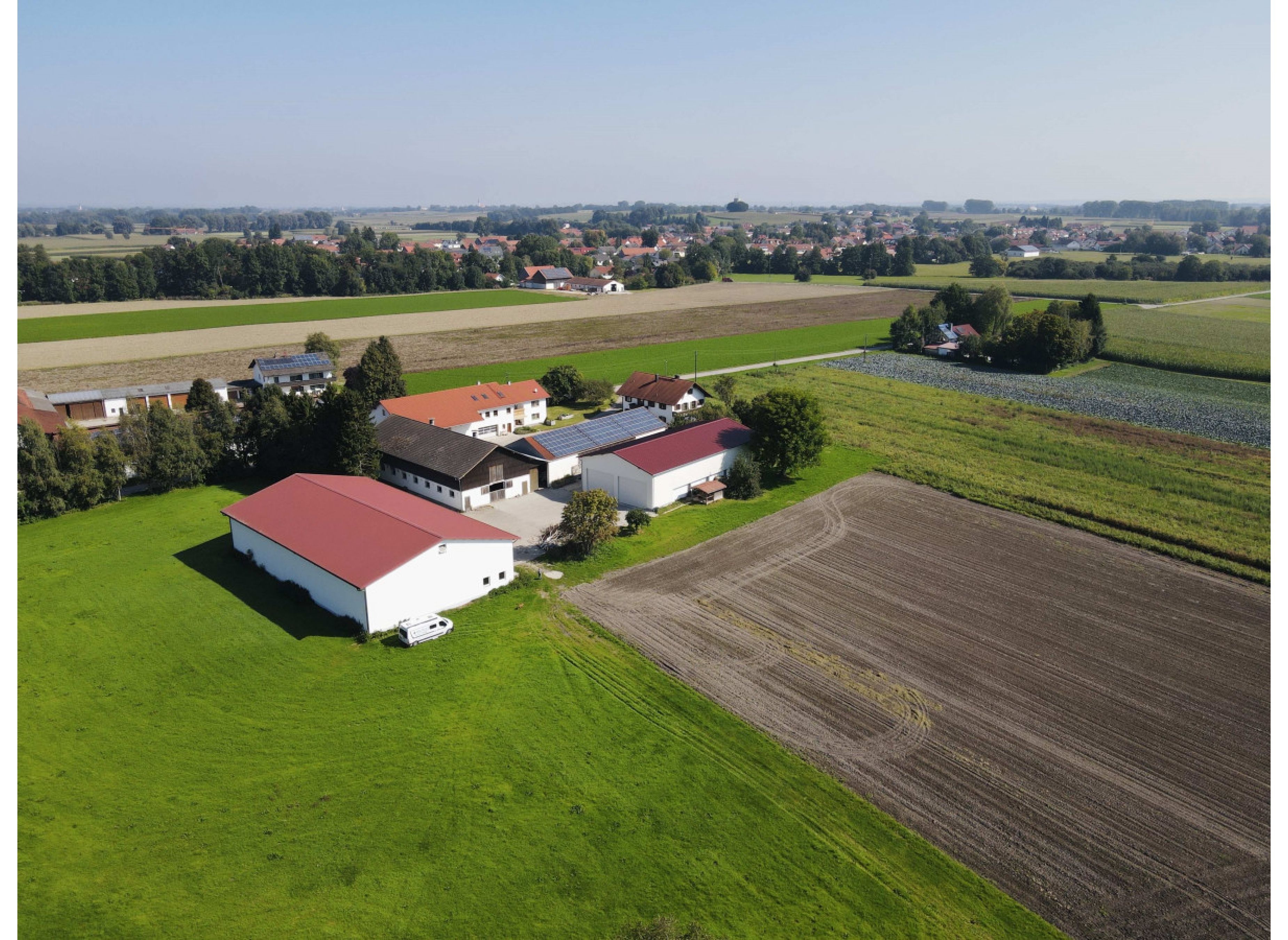 Wiese in ruhiger Lage — Stellplatz in Moosinning