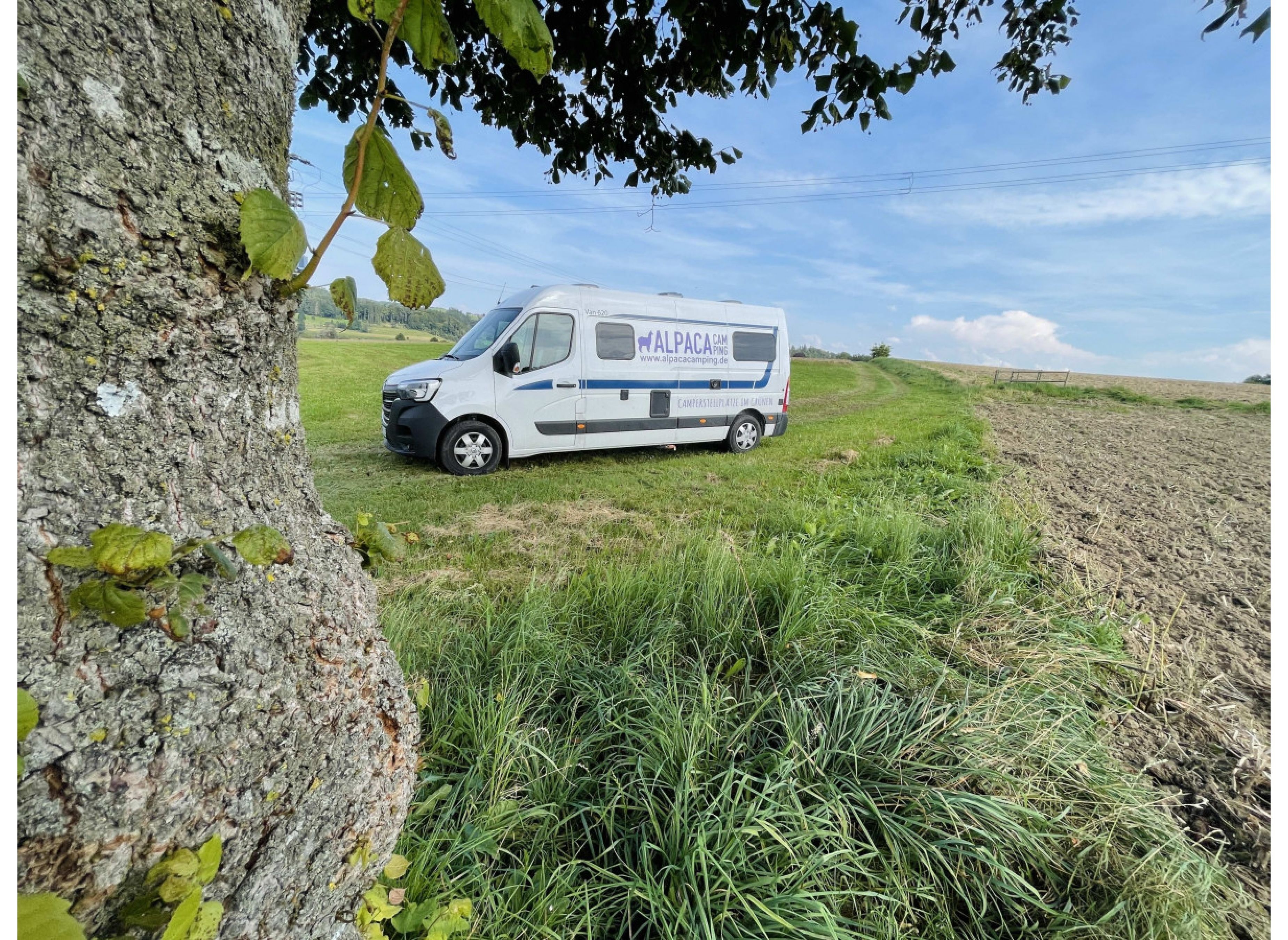 Idyllische Wiese mit Blick ins Deggenhausertal — 露营车营地 in Deggenhausertal