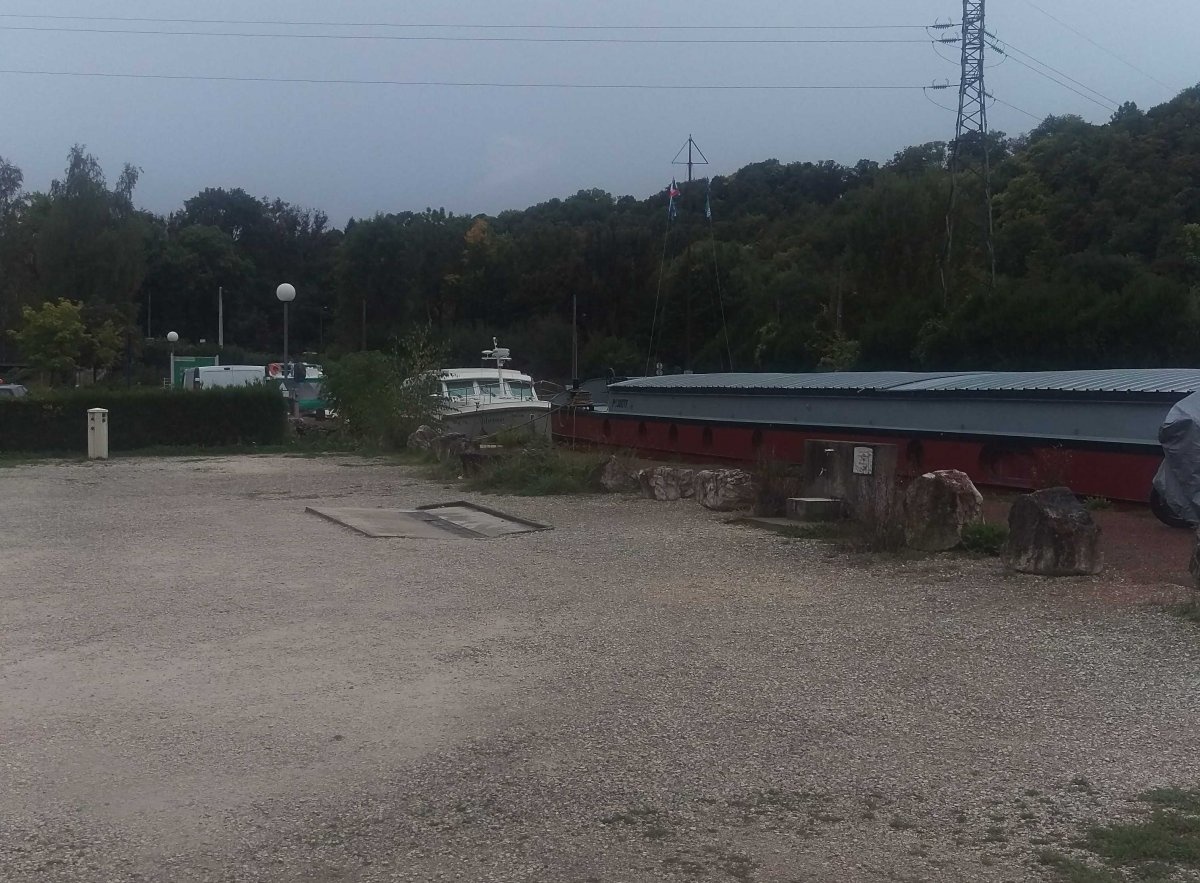 Stellplatz Chaumant — Campervan Site in Chaumont