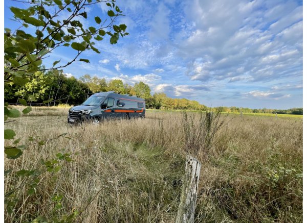 Stellplatz in der Wiese — Photo 2