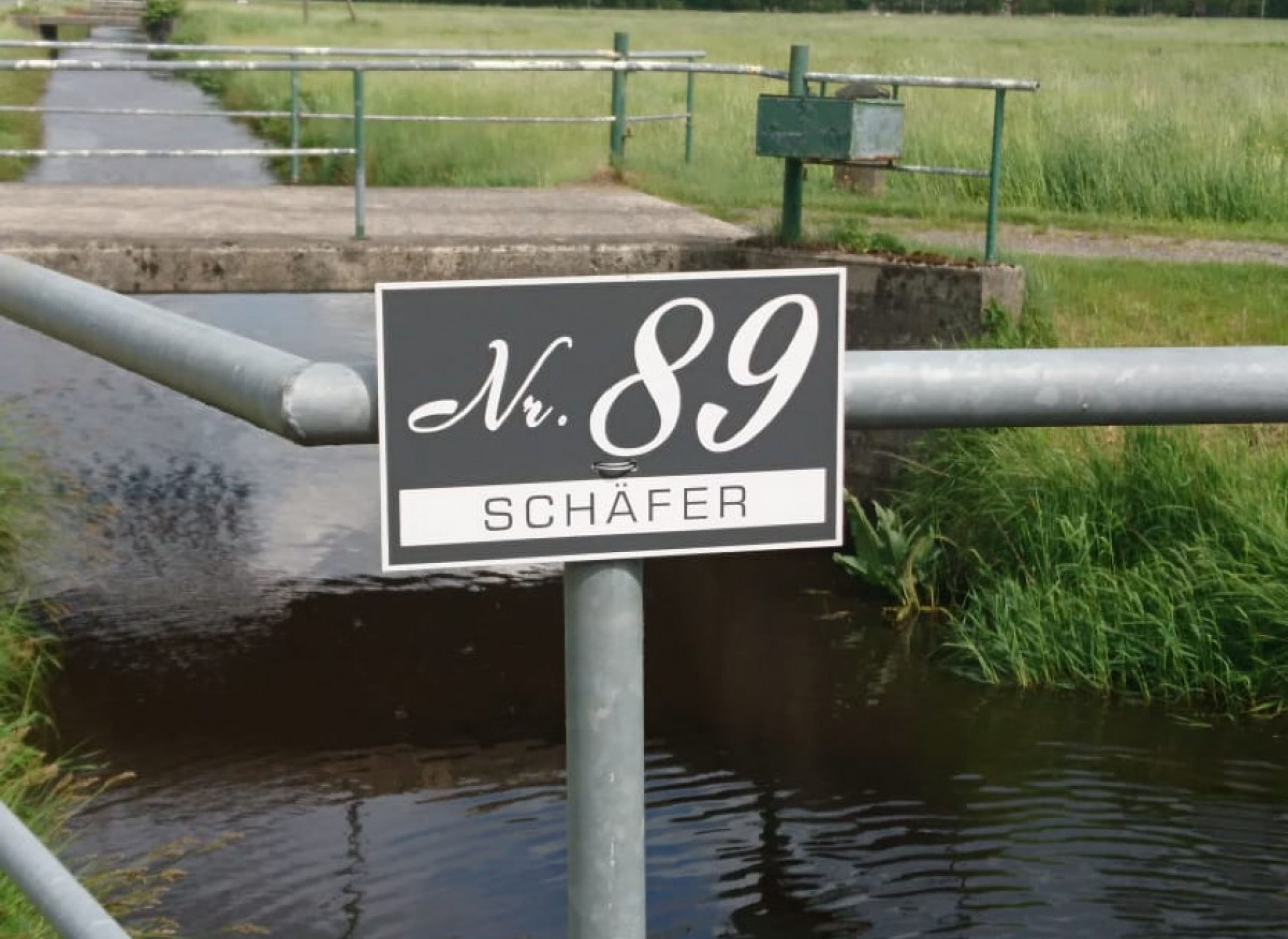 Idyllischer Gartenplatz — Aire camping car in Ihlienworth