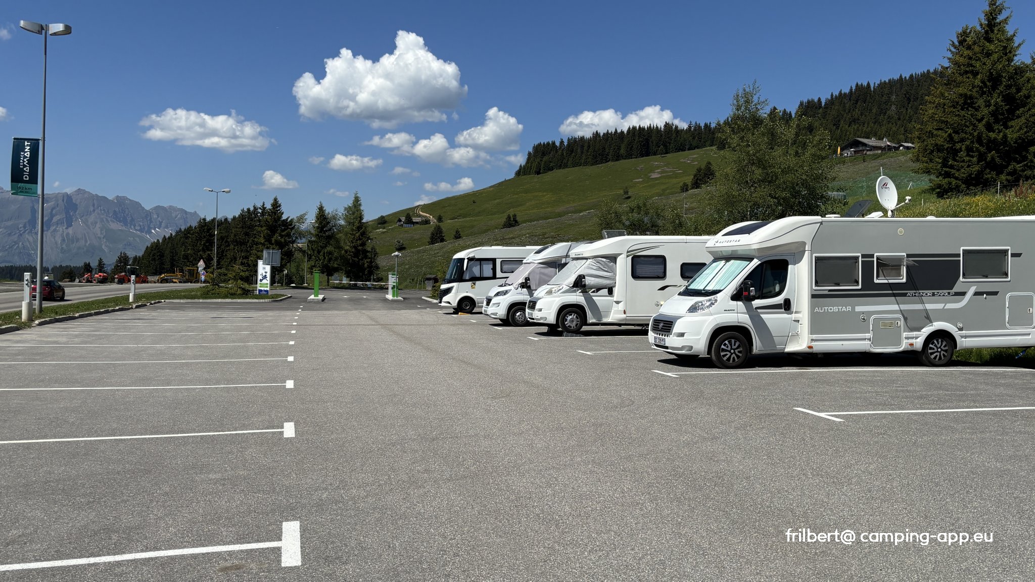 Stellplatz Hauteluce — Area Autocaravanas in Hauteluce