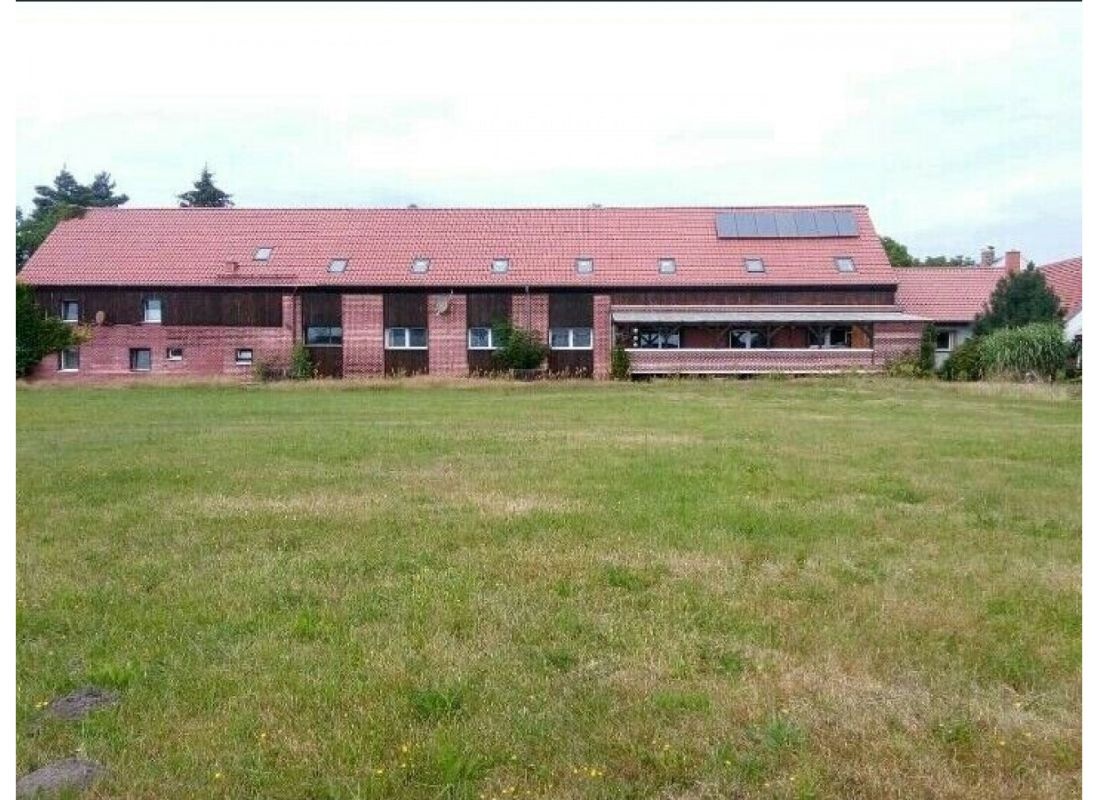 Wohnmobilstellplatz - Oberlausitz - Landhaus - Aktion — Campervan Site in Hähnichen