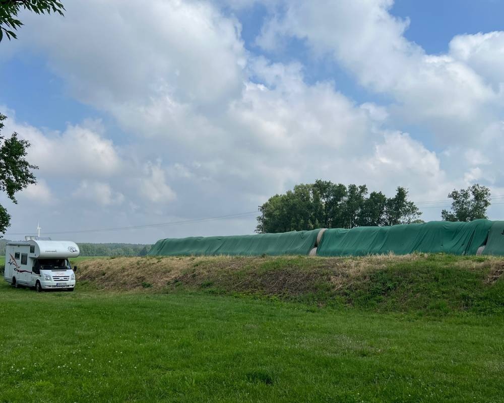 Camping unter Obstbäumen am Reiterhof — Місце для кемперів in Kalbe (Milde)