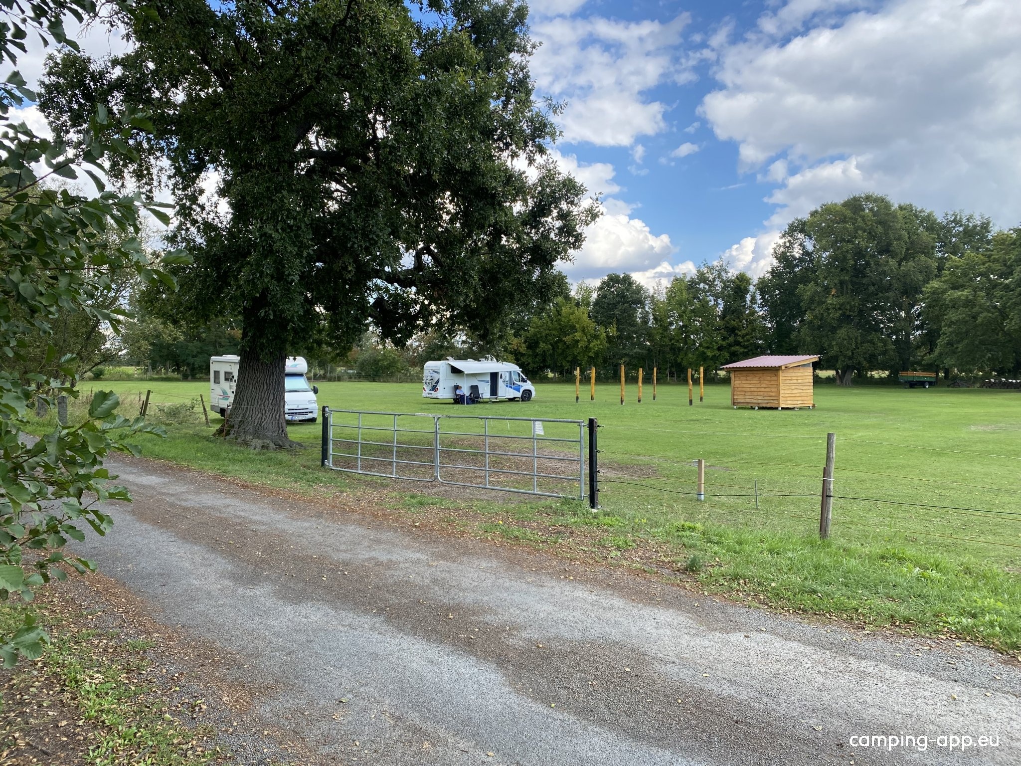 Pure Entspannung auf der Alpakaweide — Ställplats in Jessen