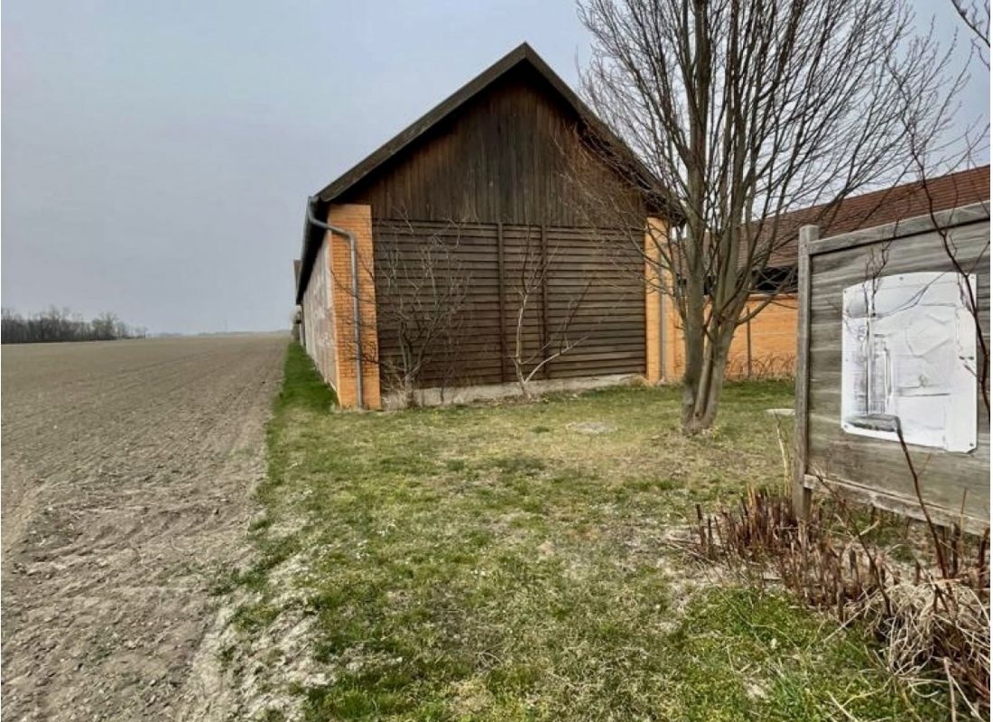 Im Herzen des Marchfelds — Aire camping car in Mannsdorf an der Donau