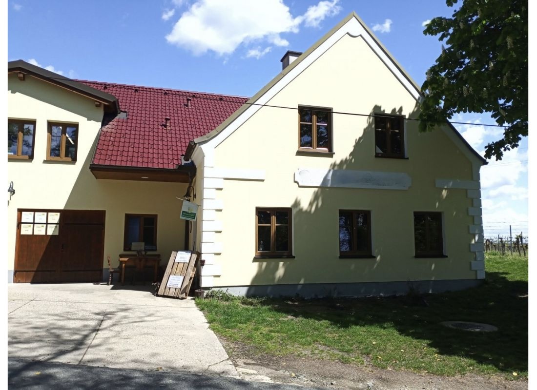 Stellplatz direkt am Weingut — Winiarnia in Obermarkersdorf