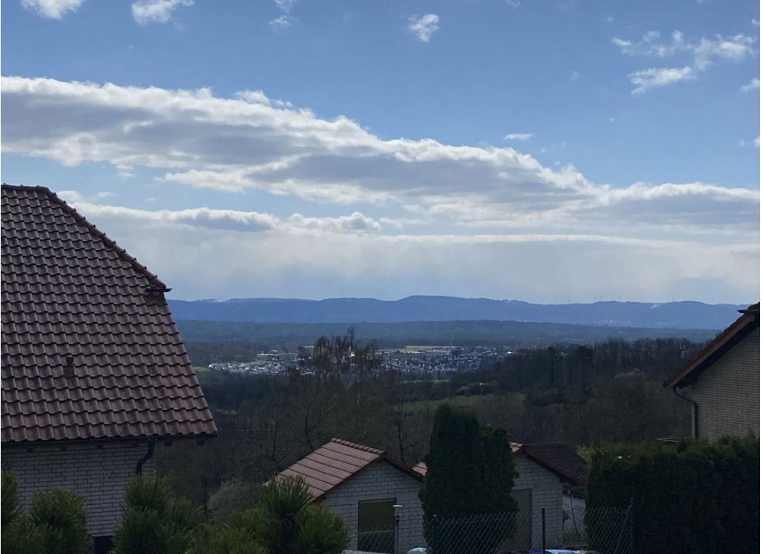 Mit traumhaftem Fernblick — Camperplaats in Eulenbis
