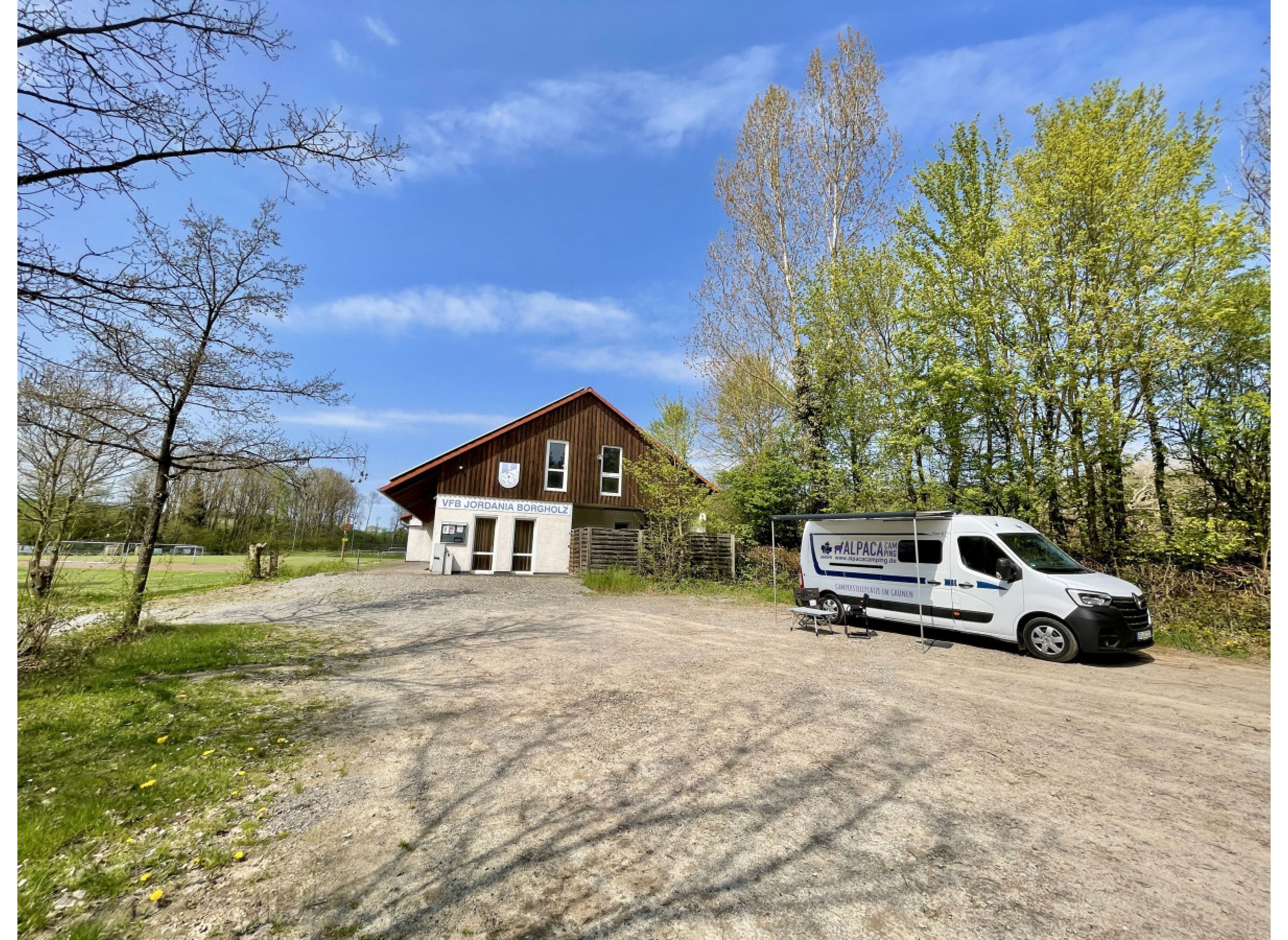 Ruhiger Stellplatz mitten im Grünen — Area Autocaravanas in Borgentreich