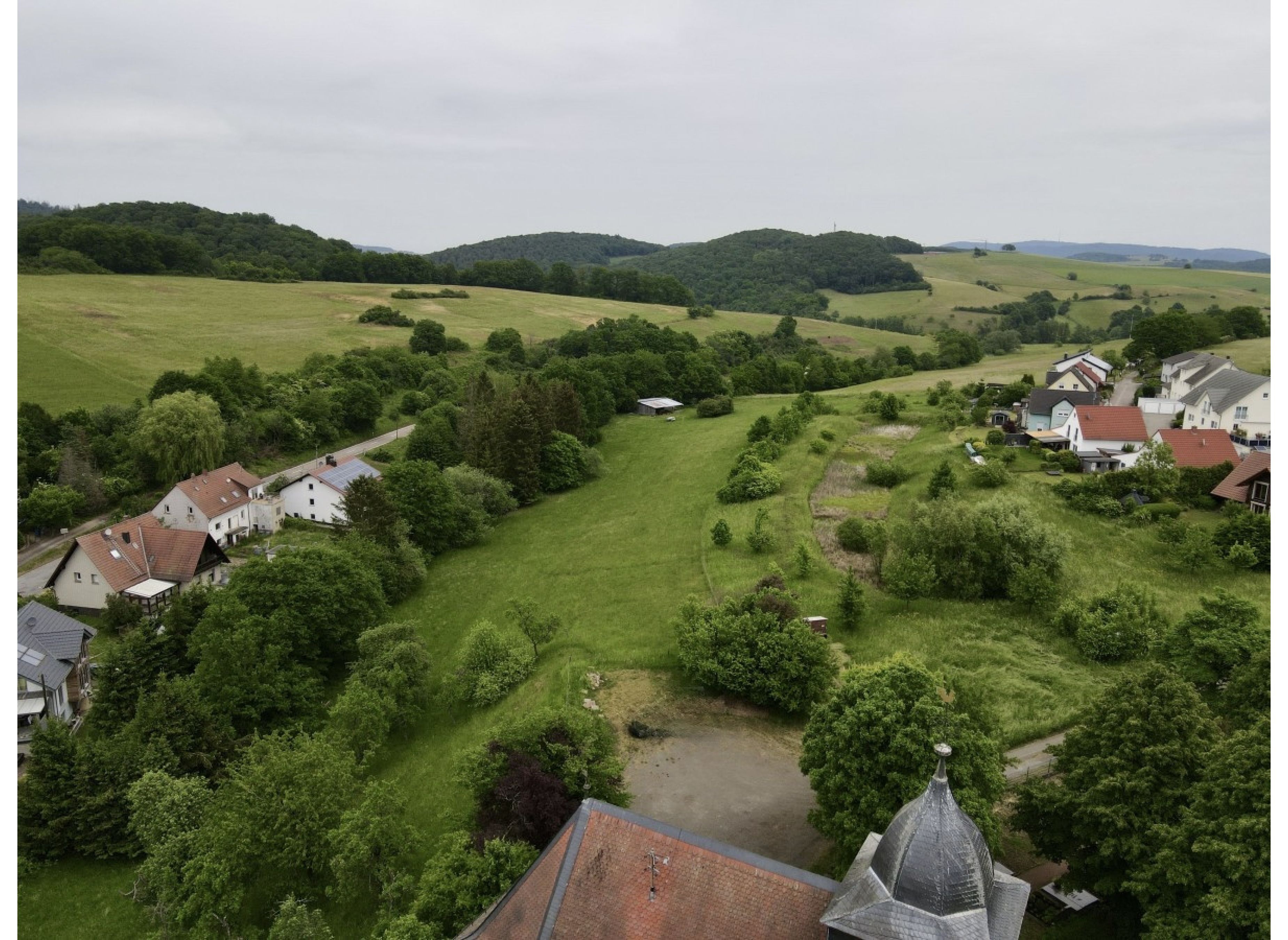 Auf der Kirchwiese — Bobilplass in Heiligenmoschel