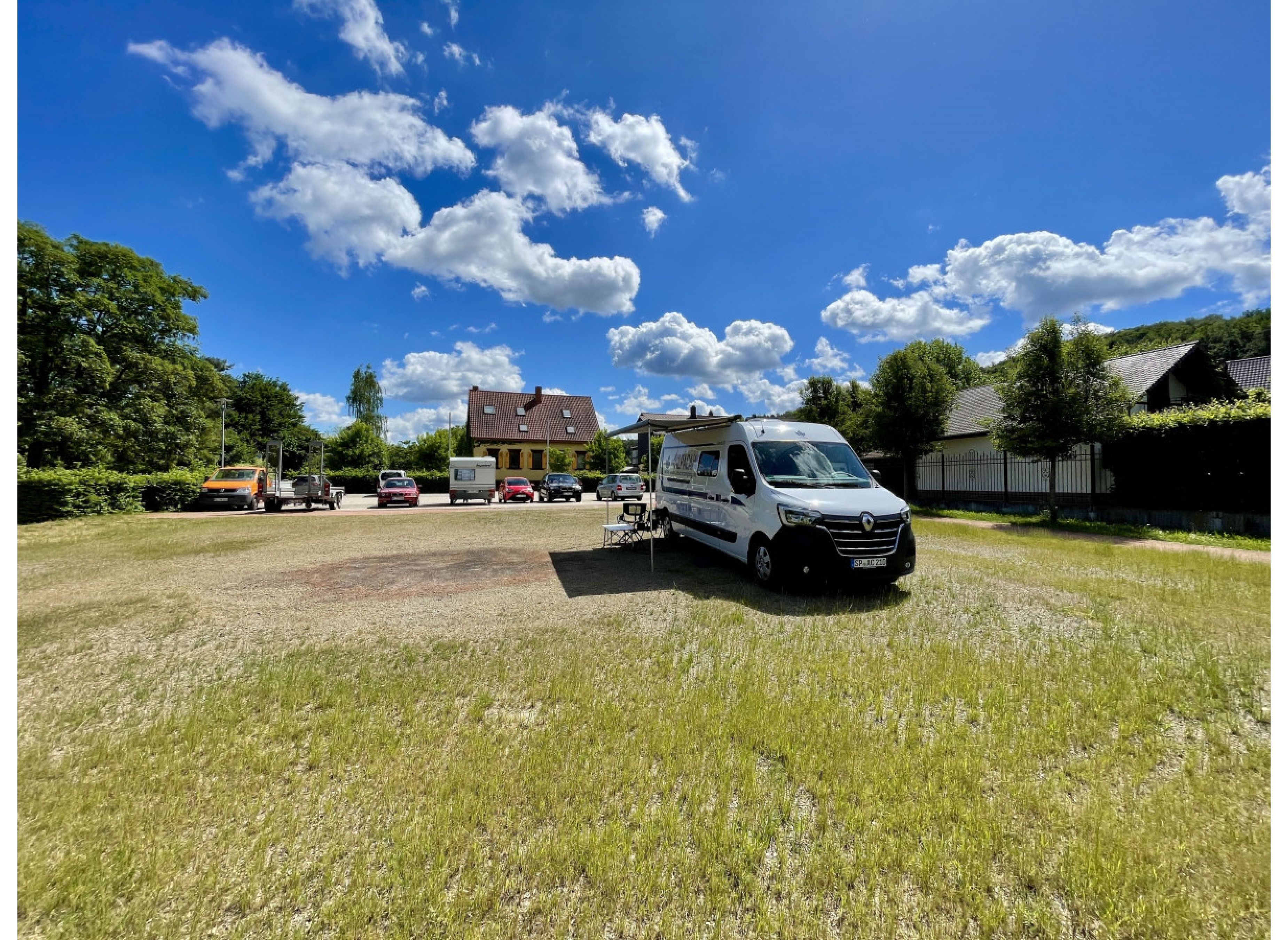 Idyllisches Plätzchen am Festplatz — Camperplaats in Otterbach