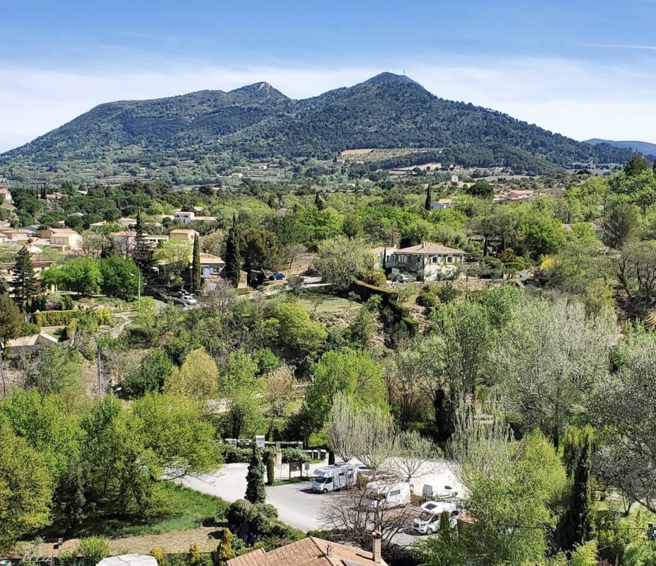Stellplatz Mirabel-aux-Baronnies — Ställplats in Mirabel-aux-Baronnies