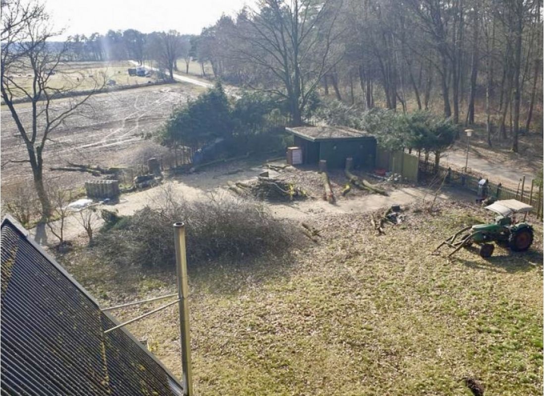 Fernab der Stadt #1 — Stellplatz in Helvesiek