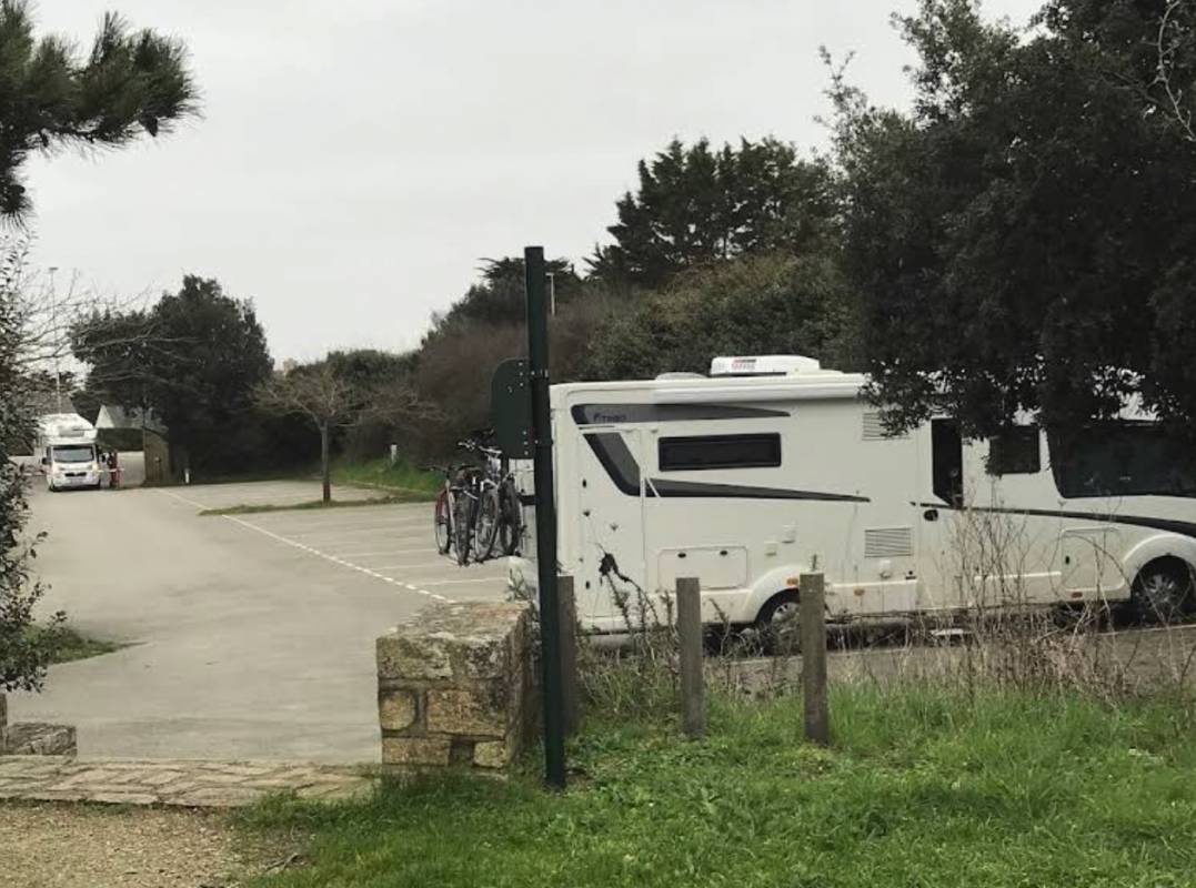 Stellplatz Arzon — Karavan Sitesi in Arzon