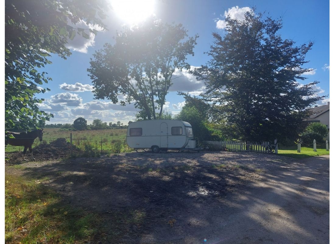 Ruhe mit weitem Wiesenblick — Area Autocaravanas in Freienwill