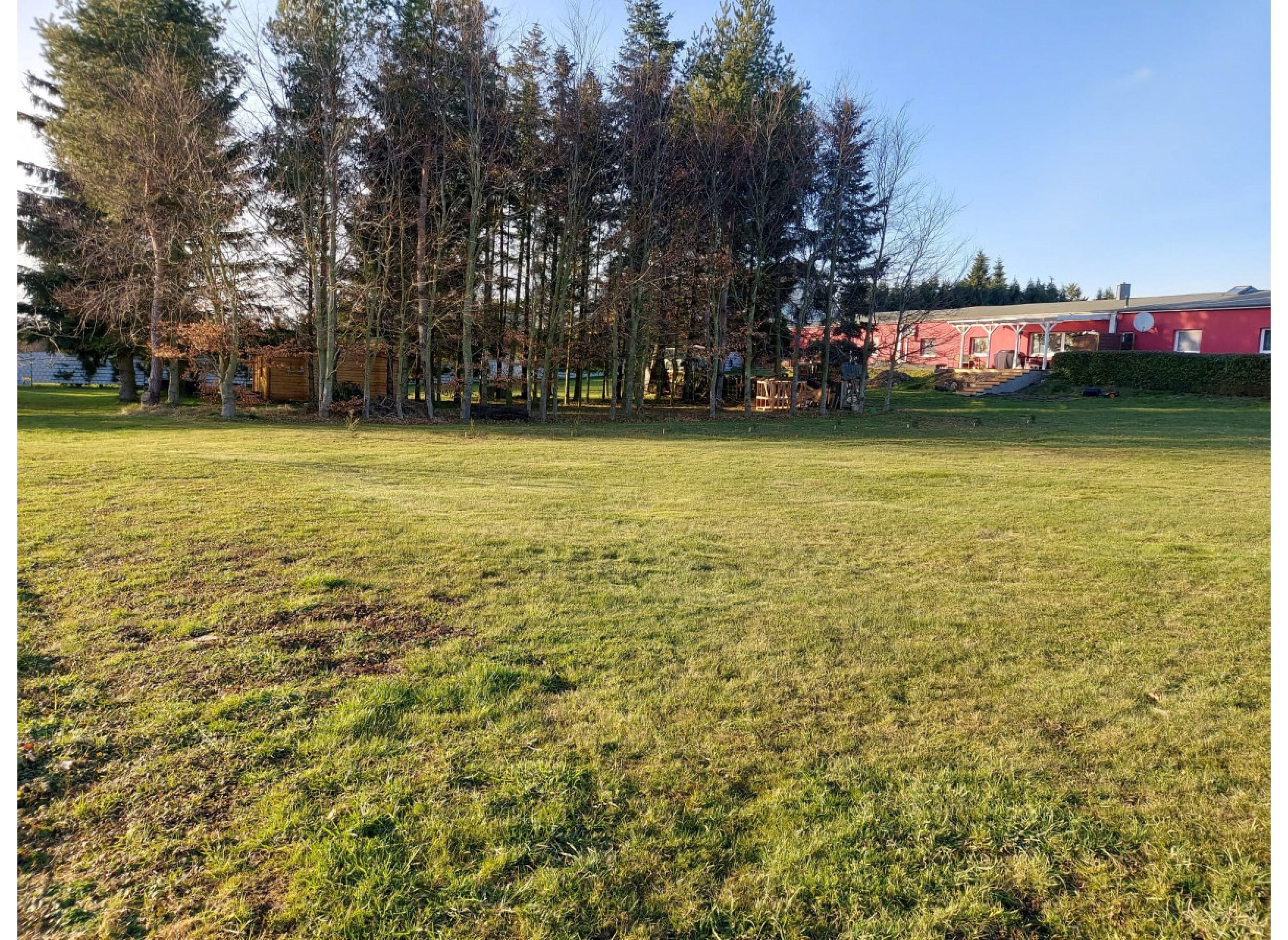 Natur pur, abseits der Hauptstraße und trotzdem zentral — Bobilplass in Jakobsdorf