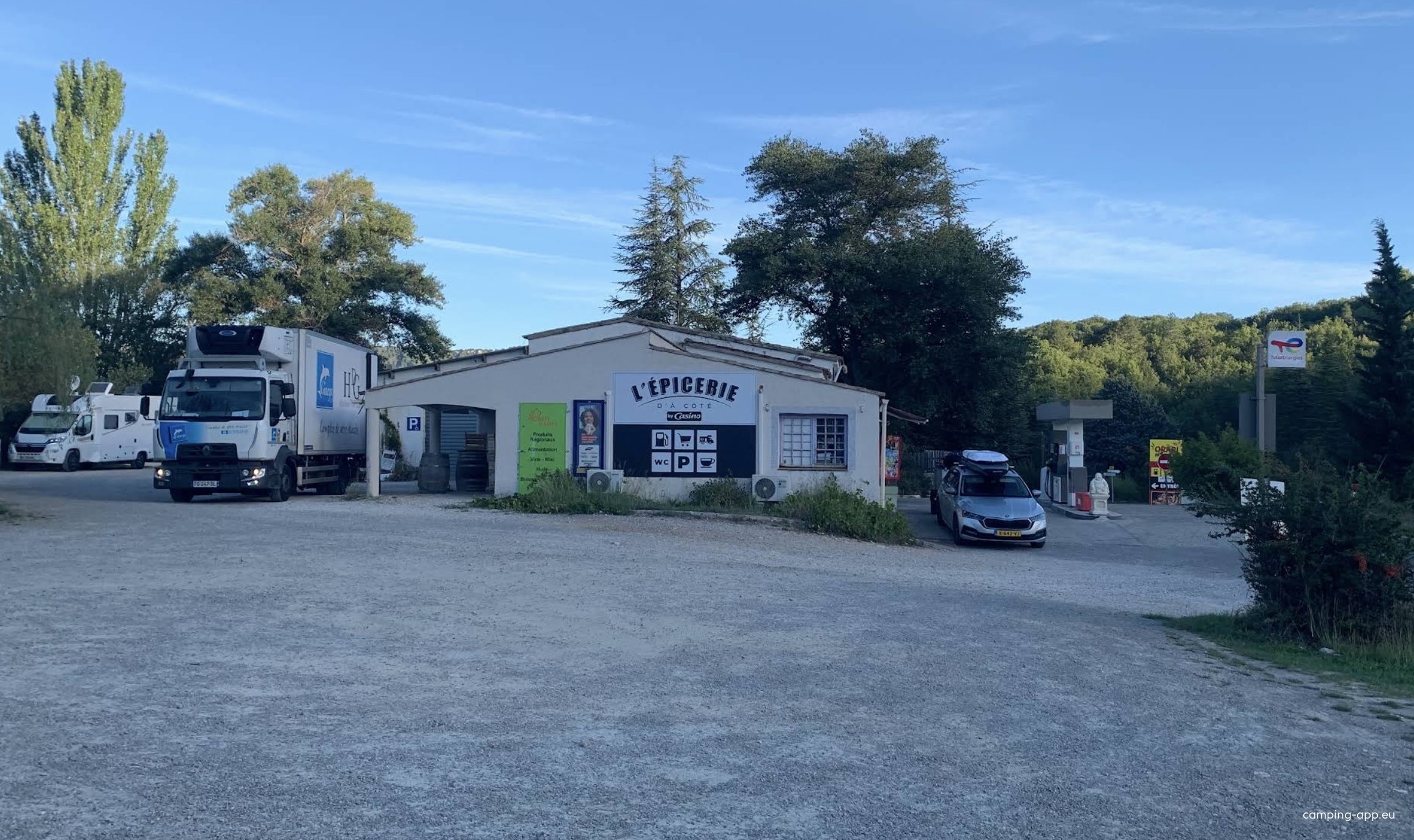 Stellplatz Les Salles-sur-Verdon — Campervan Site in Les Salles-sur-Verdon