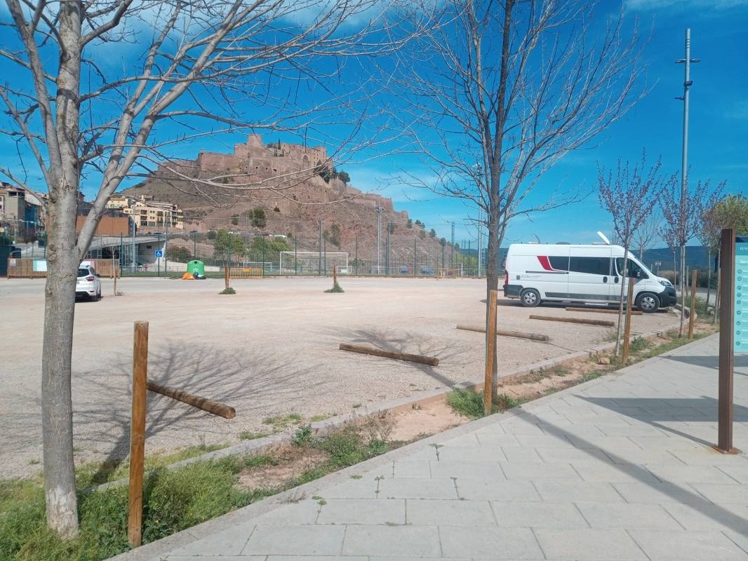 Àrea de Servei Autocaravanes Cardona — Campervan Site in Cardona