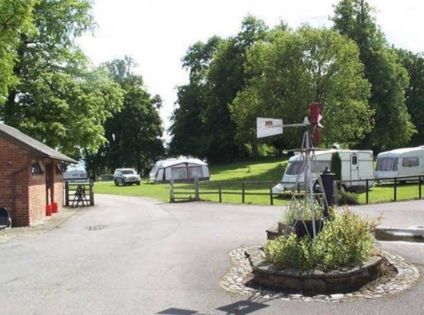 James Estate Caravan Park — Photo 2