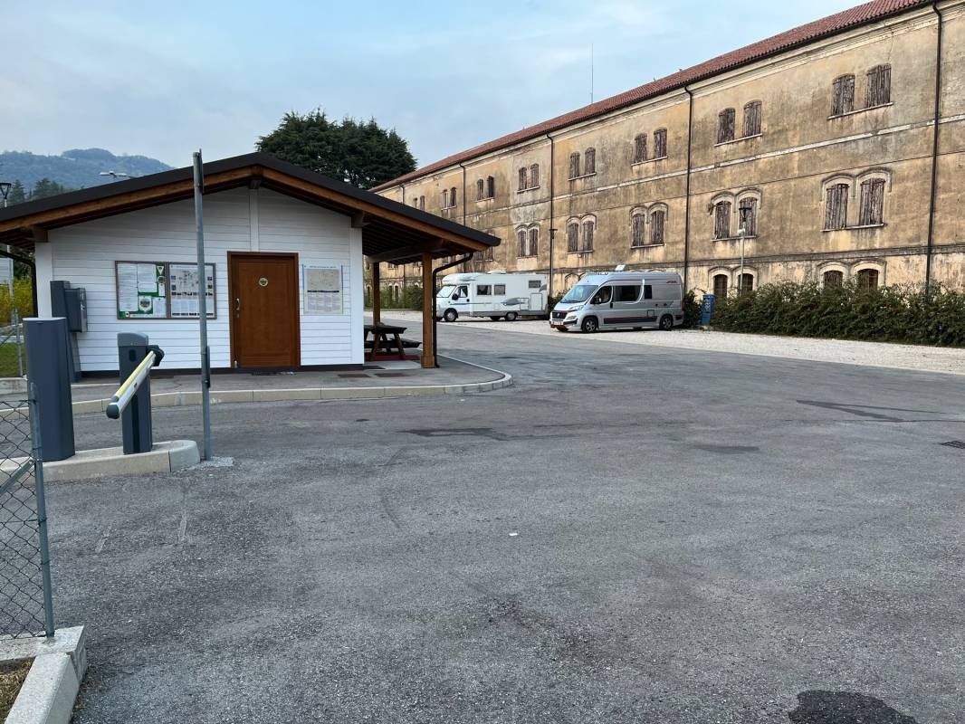 Stellplatz Schio — 露营车营地 in Schio