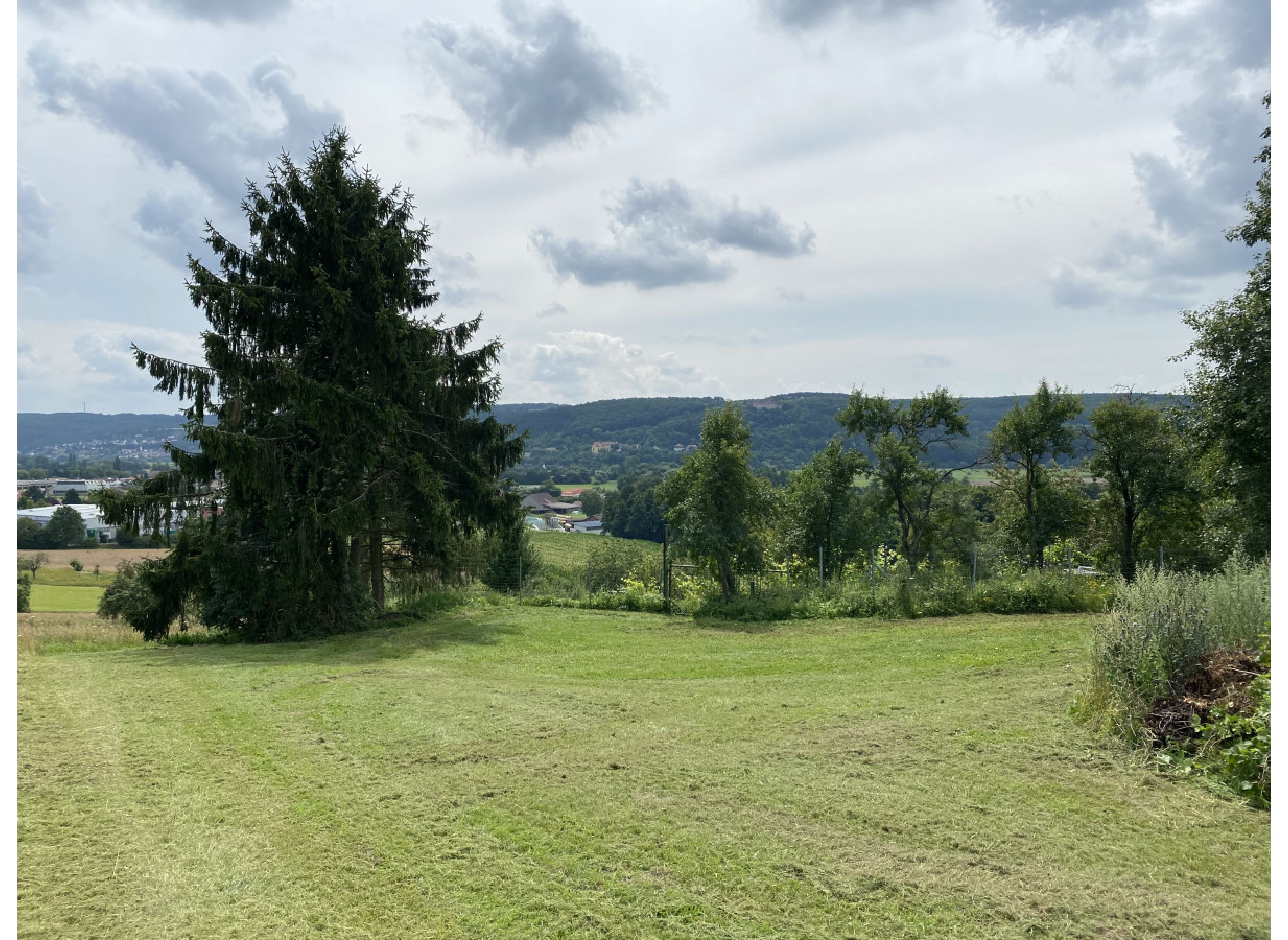 Stellplatz in der Natur mit tollem Ausblick #1 — 露营车营地 in Hammelburg