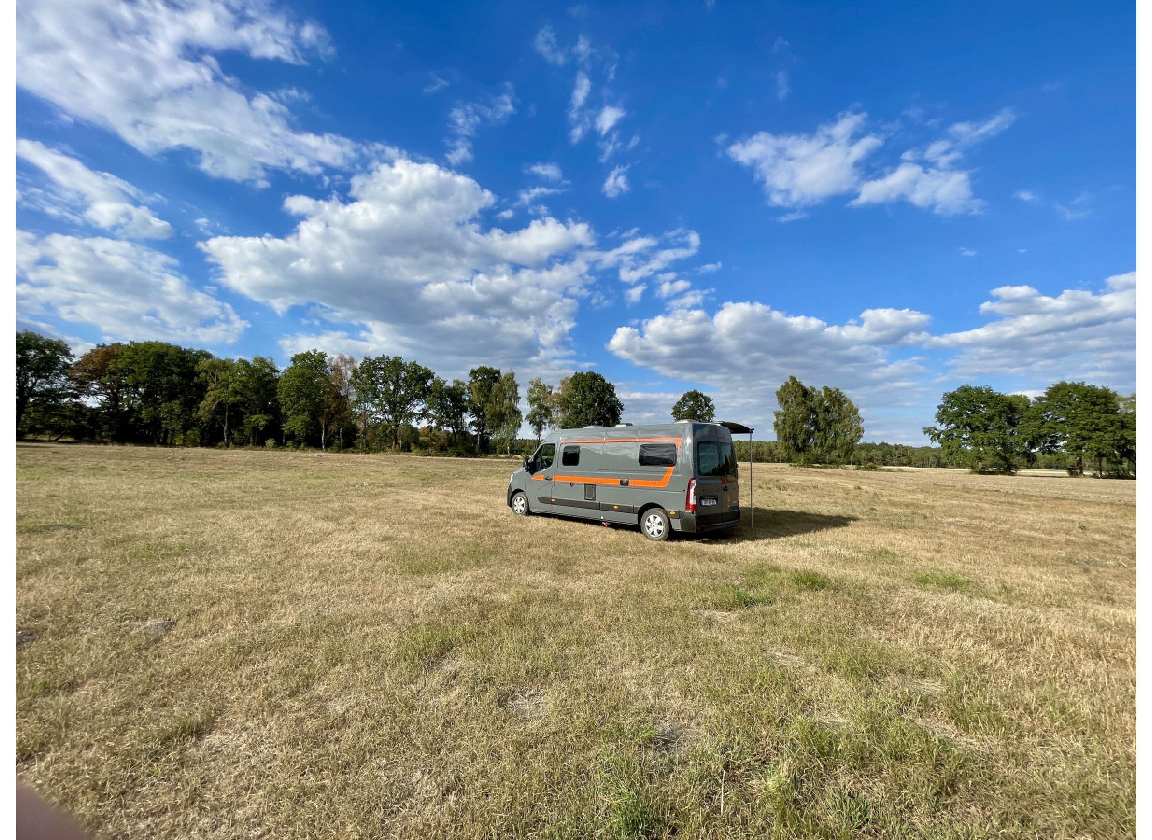 Stellplatz auf der Dreieckswiese zum Sonnenaufgang #1 — Aire camping car in Neustadt am Rübenberge