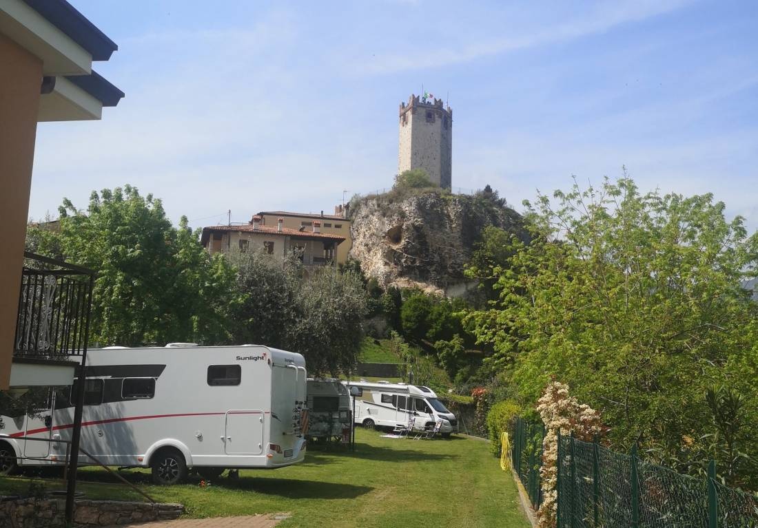 CAMPING PRIORI - Malcesine - Gardasee — Kamp yeri in Malcesine