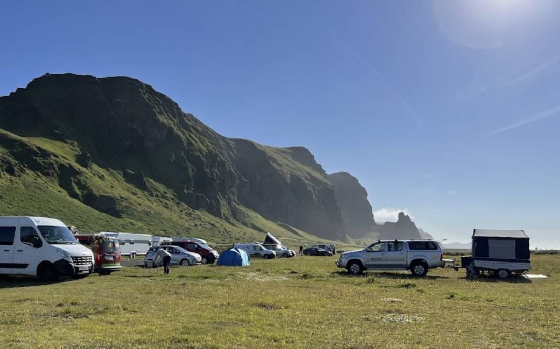 Vík tjaldsvæði — Campingplatz in Vík