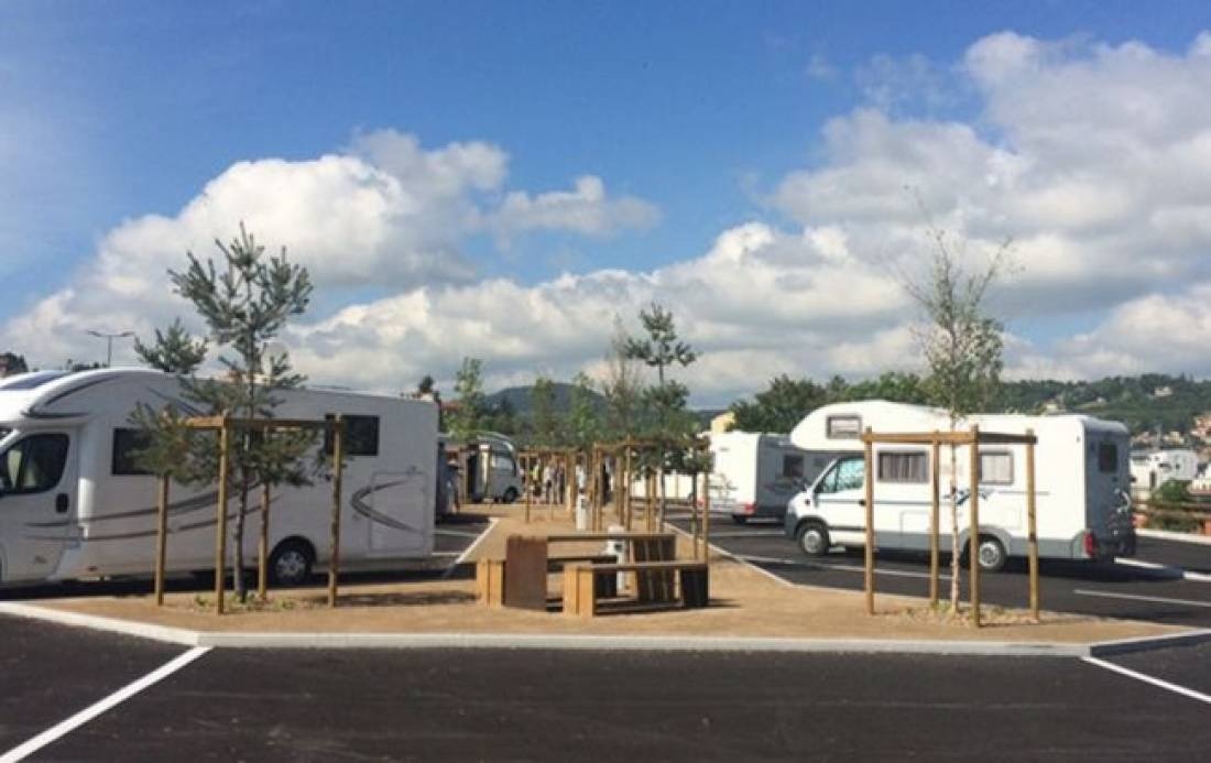 Aire CAMPING-CAR PARK du Puy-en-Velay — Ställplats in Le Puy-en-Velay