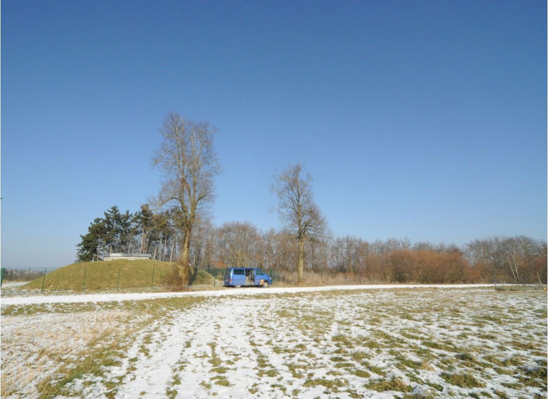 Sonnenaufgang am Hochbehälter — Camperplads in Nennslingen