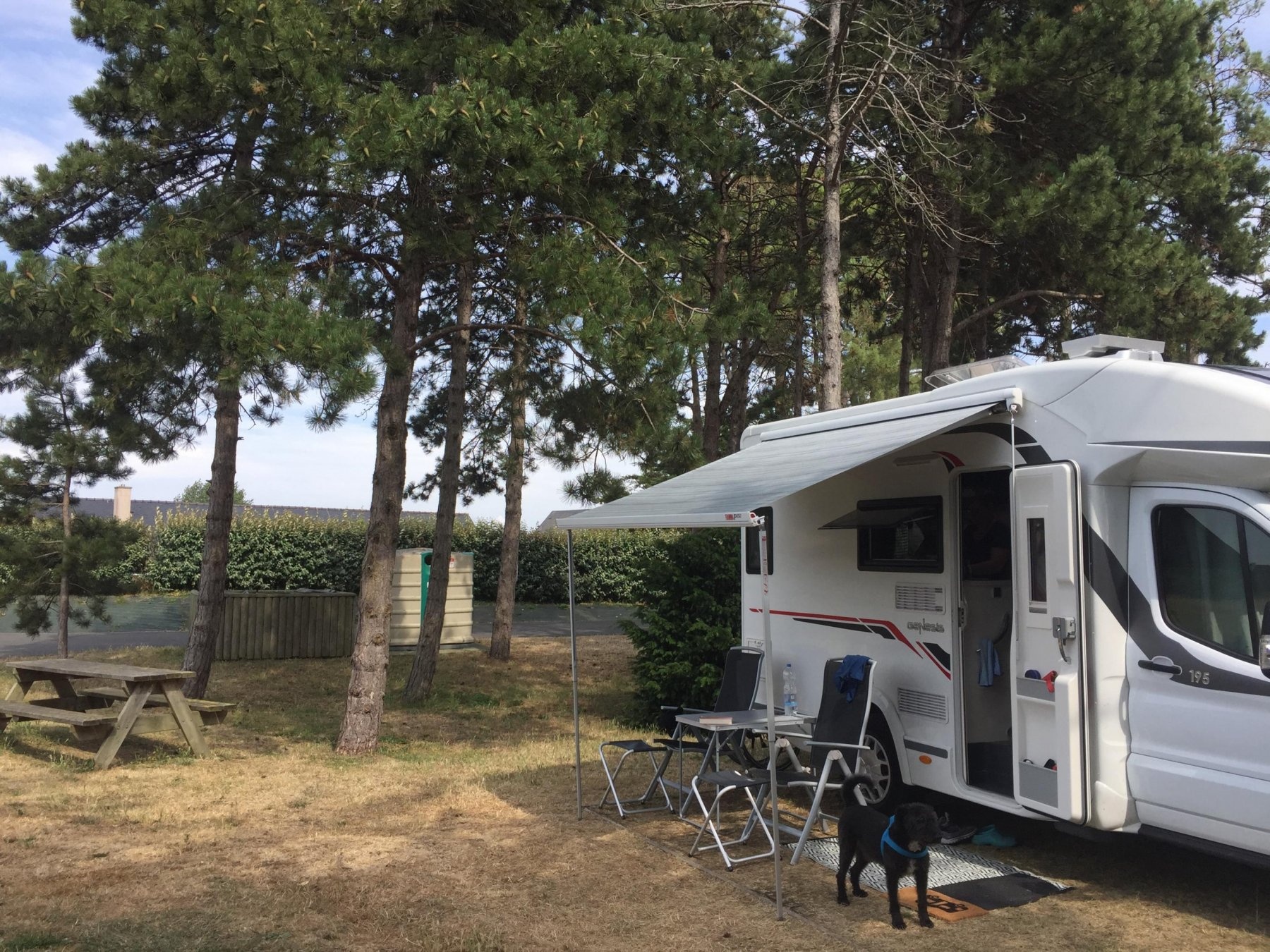 Stellplatz Saint-Jean-le-Thomas — Bobilplass in Saint-Jean-le-Thomas