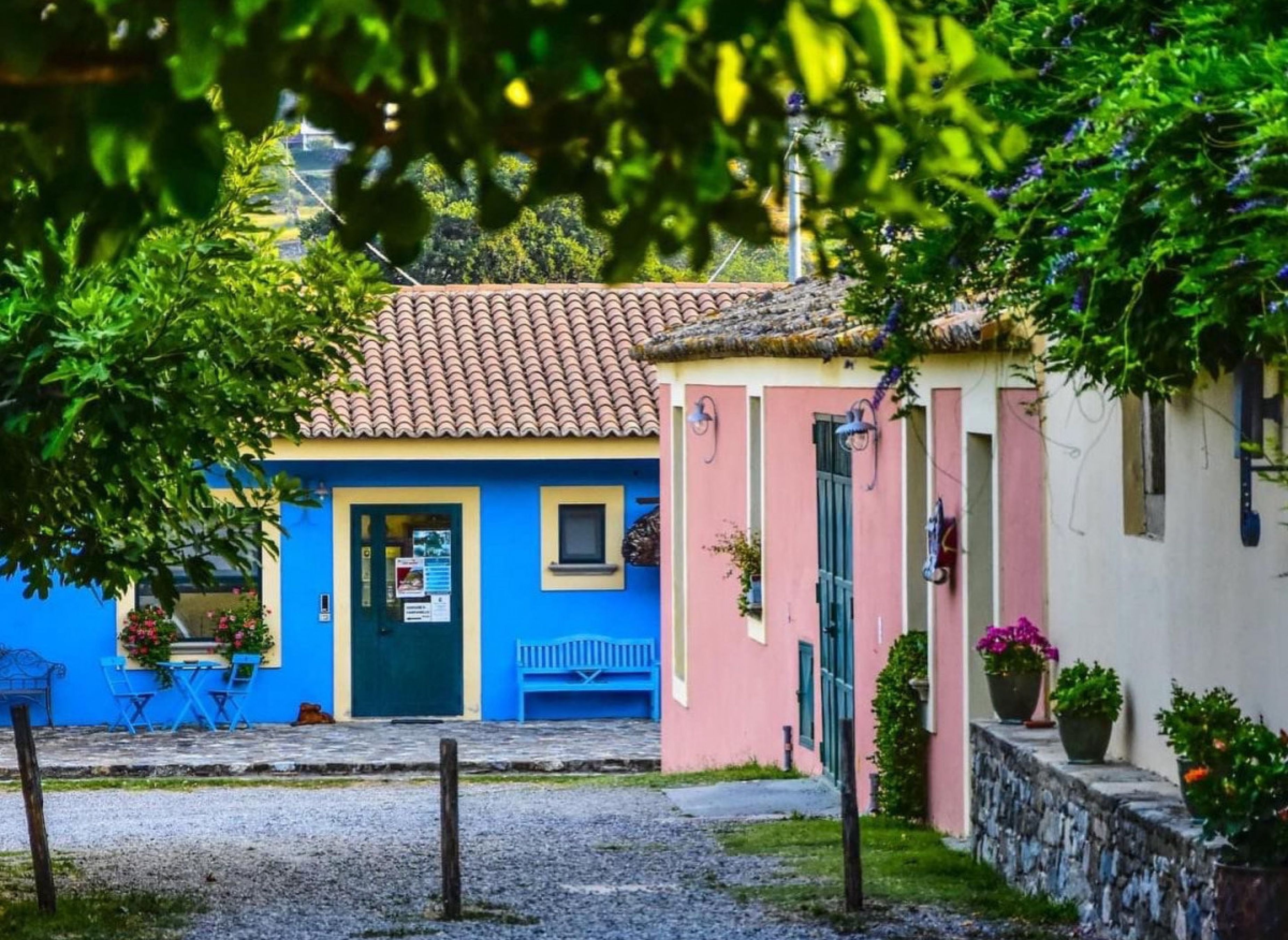 Unter den Eichen / Sotto le quercie — Vineri in Gerace