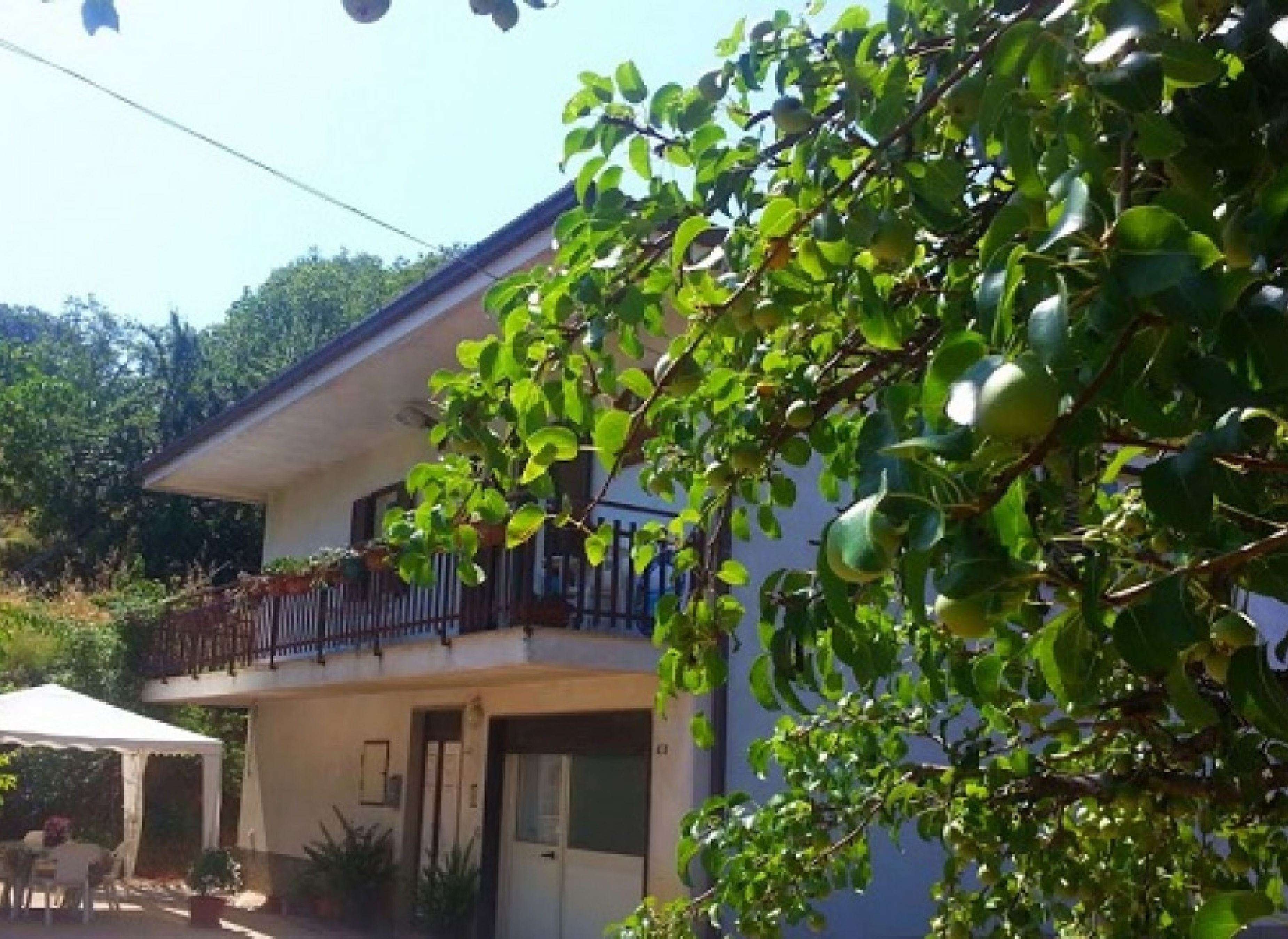 Piazzola Sosta nella Corte — Sp. parking dla kamperów in Acri