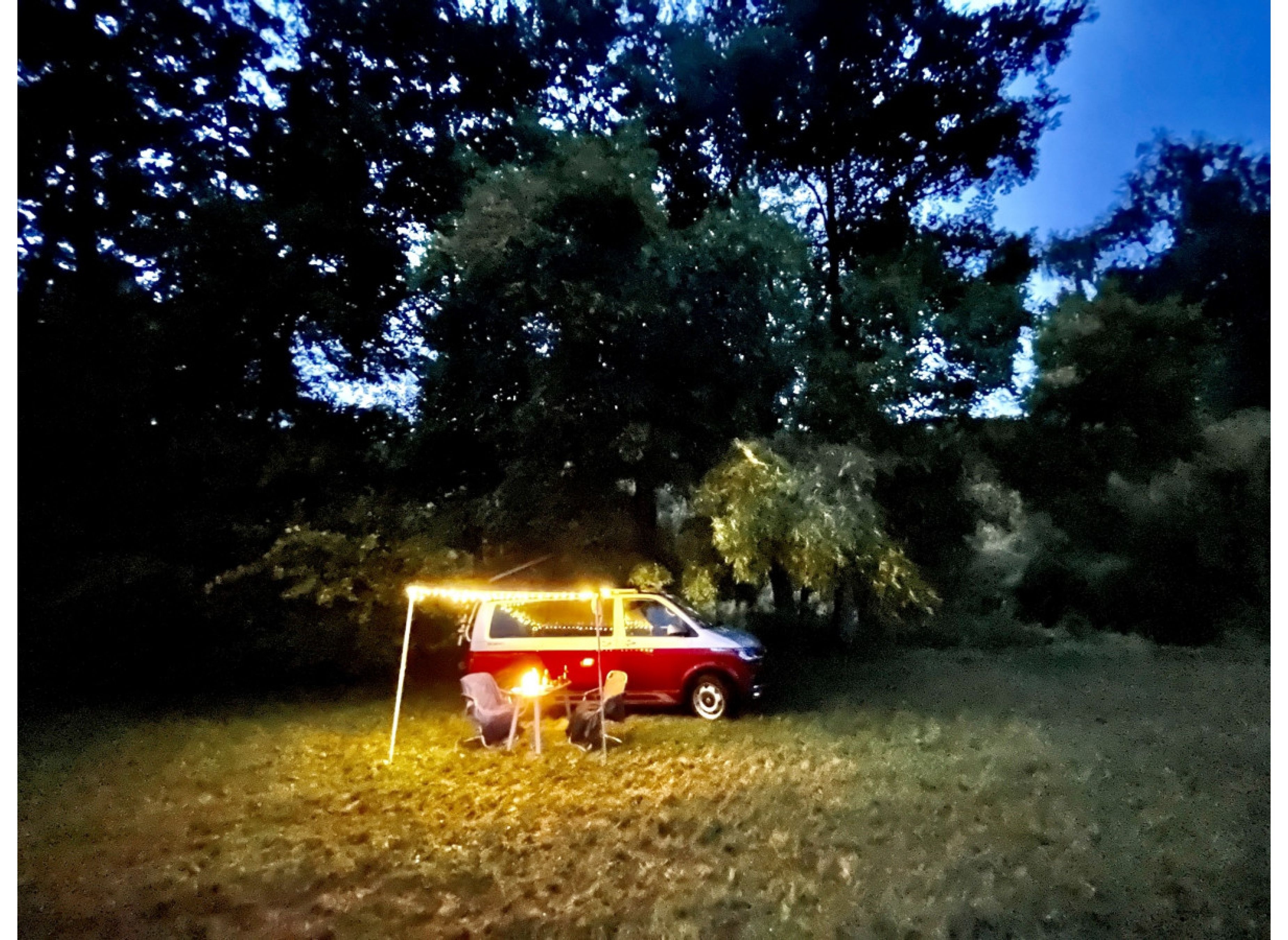 Idyllischer Wiesenstellplatz an der Wern direkt an einem Wasserfall — Stellplatz in Arnstein