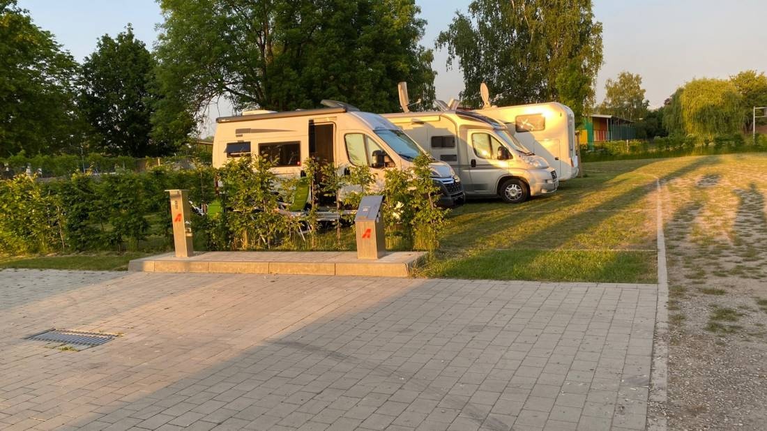 Wohnmobilstellplatz Felsberg — Camperplaats in Felsberg